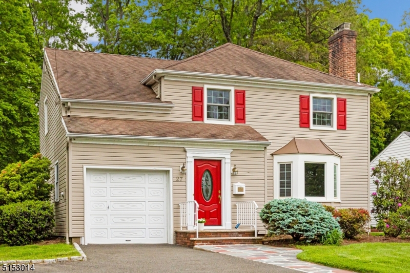 27 Crescent Rd, Livingston Twp., NJ 07039