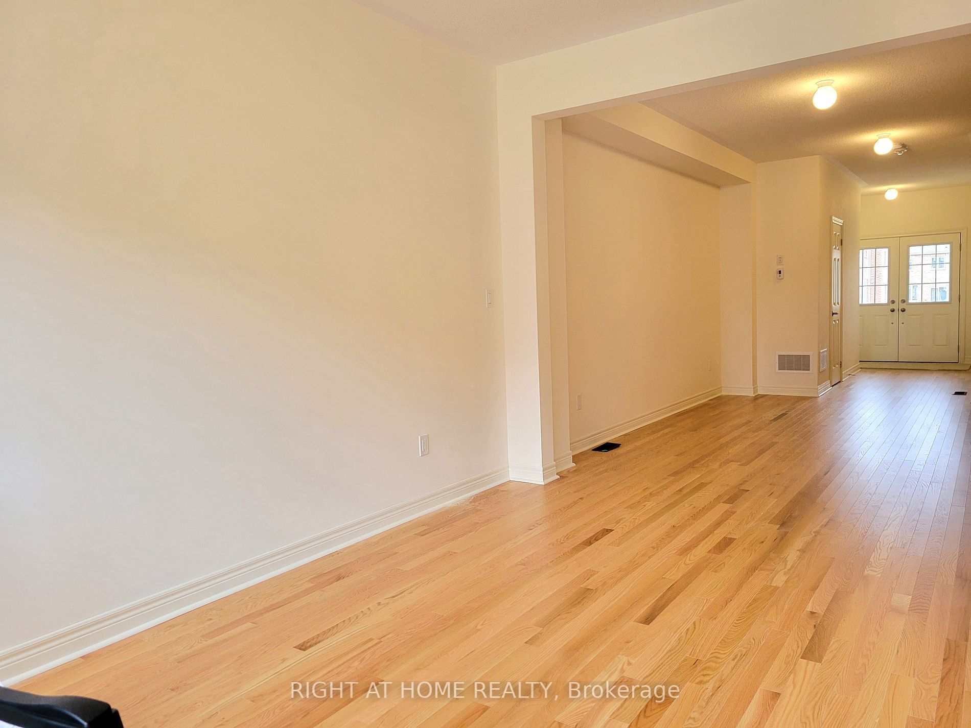 1265 Jim Brewster Circ