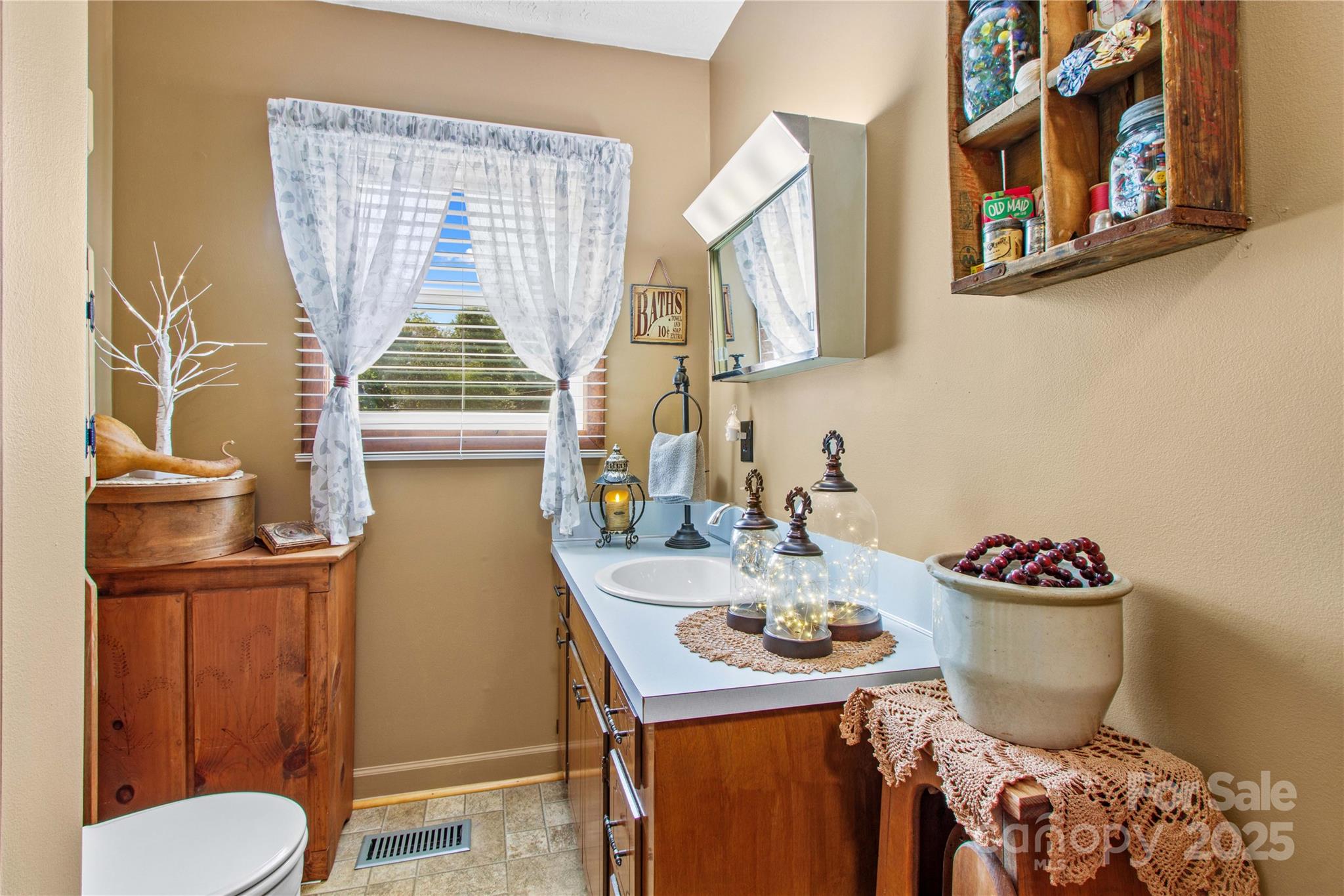 784 Whites Farm Road