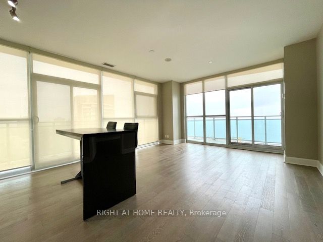 33 Shore Breeze Dr 3409