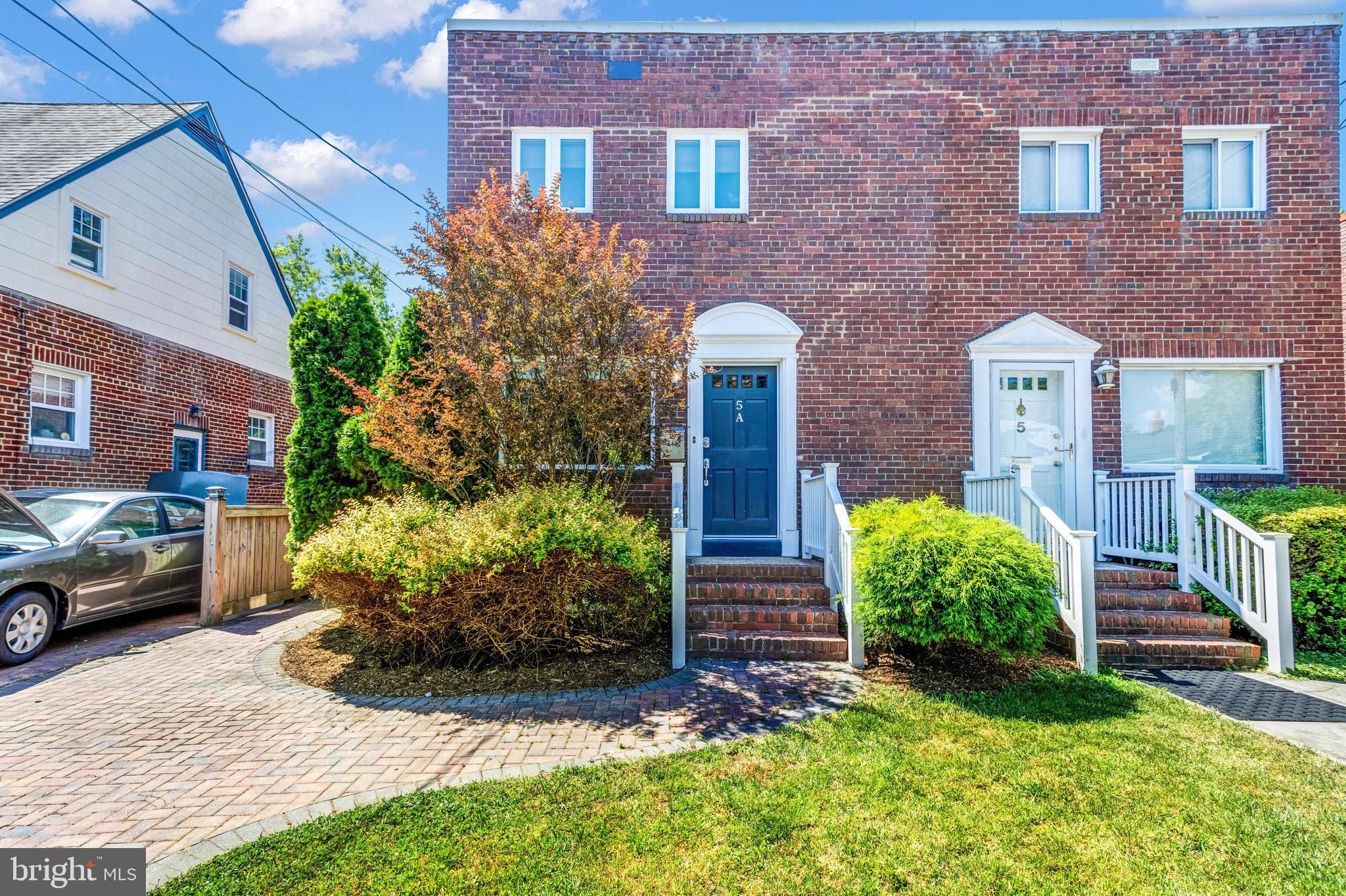 5 Custis Ave E  