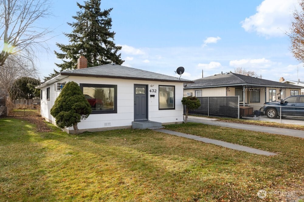 432 J Street SE