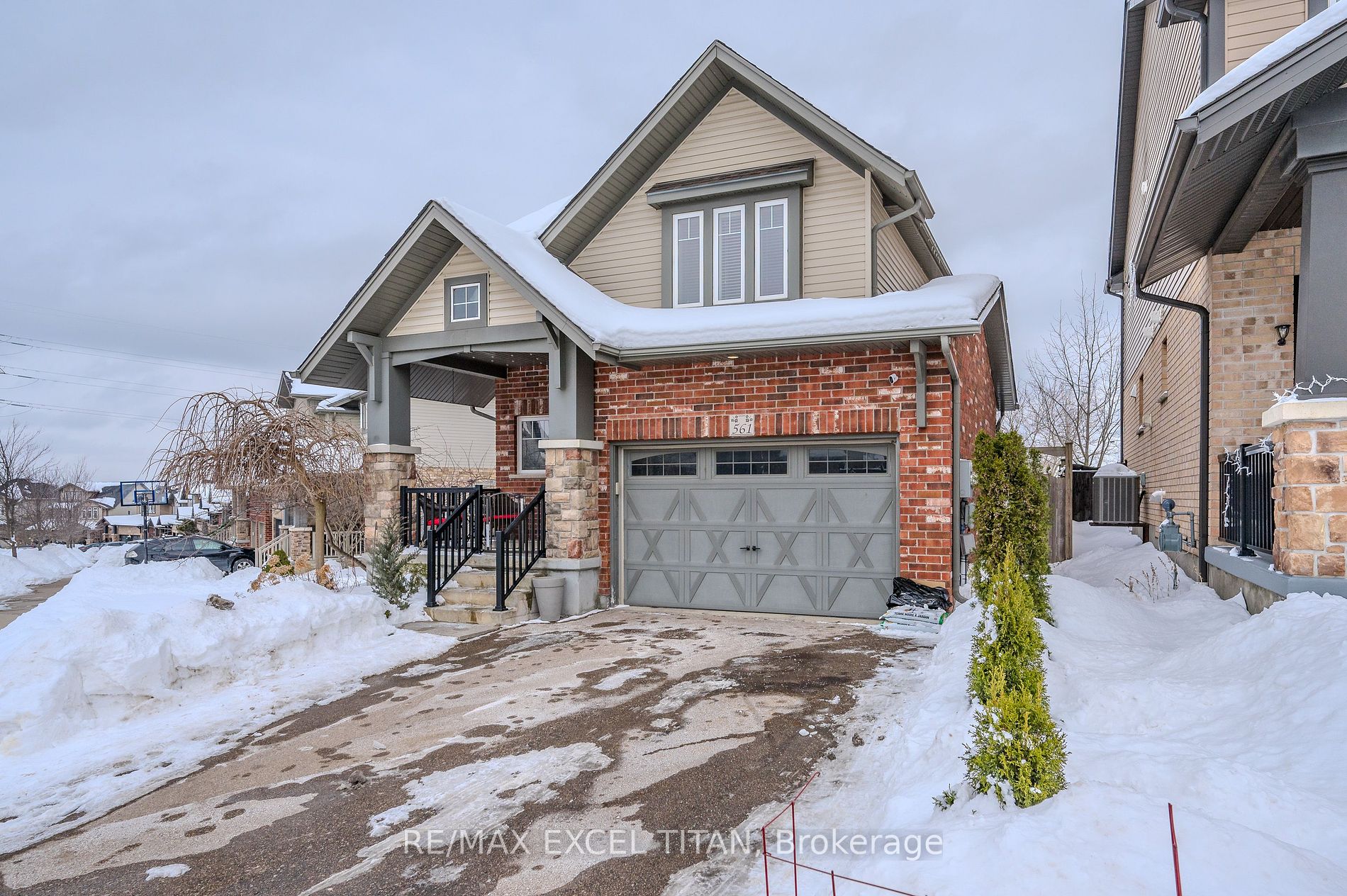 561 Isaiah Cres