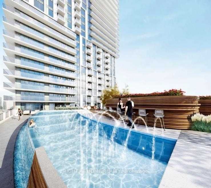251 Jarvis St 818