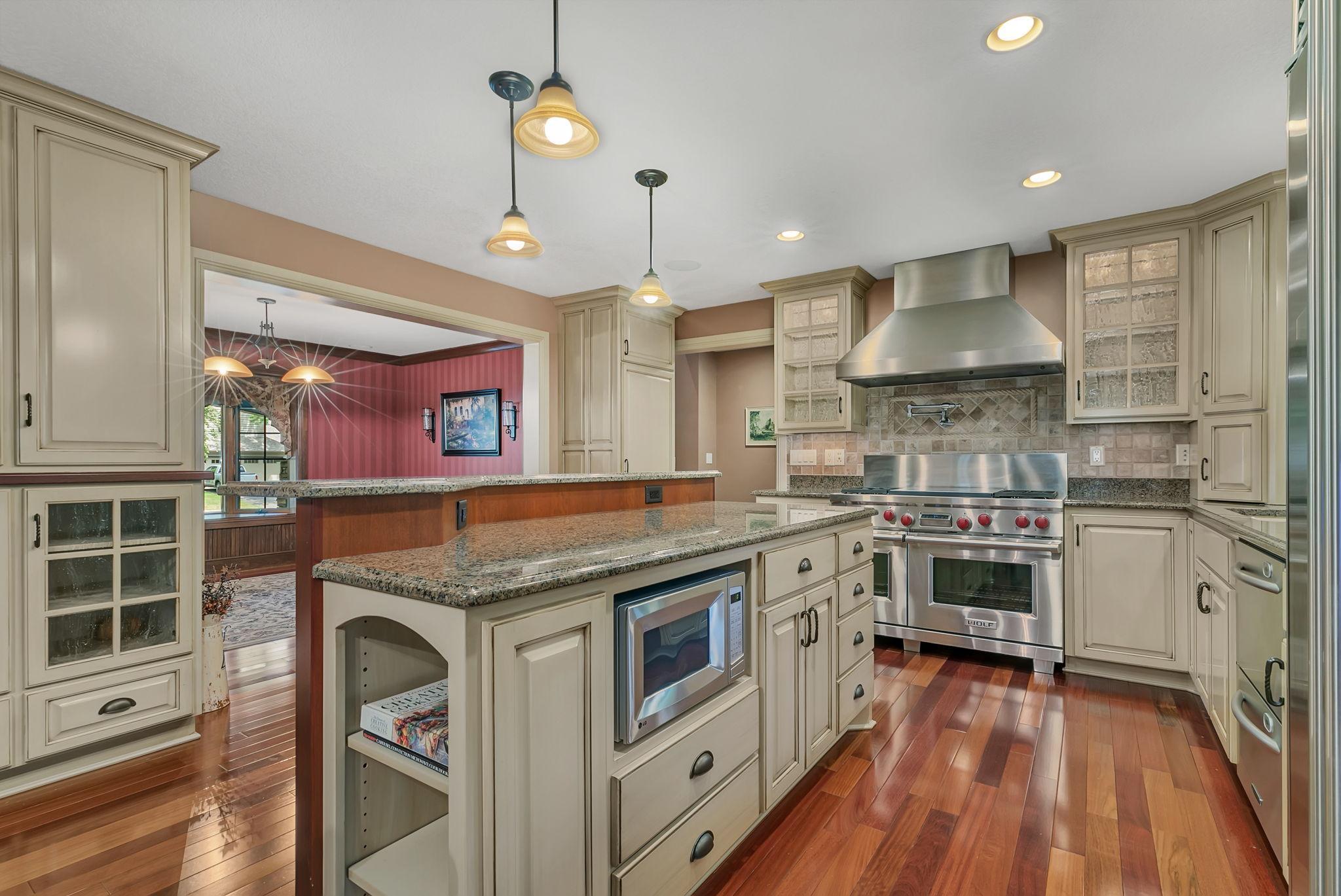 506 10th Street N