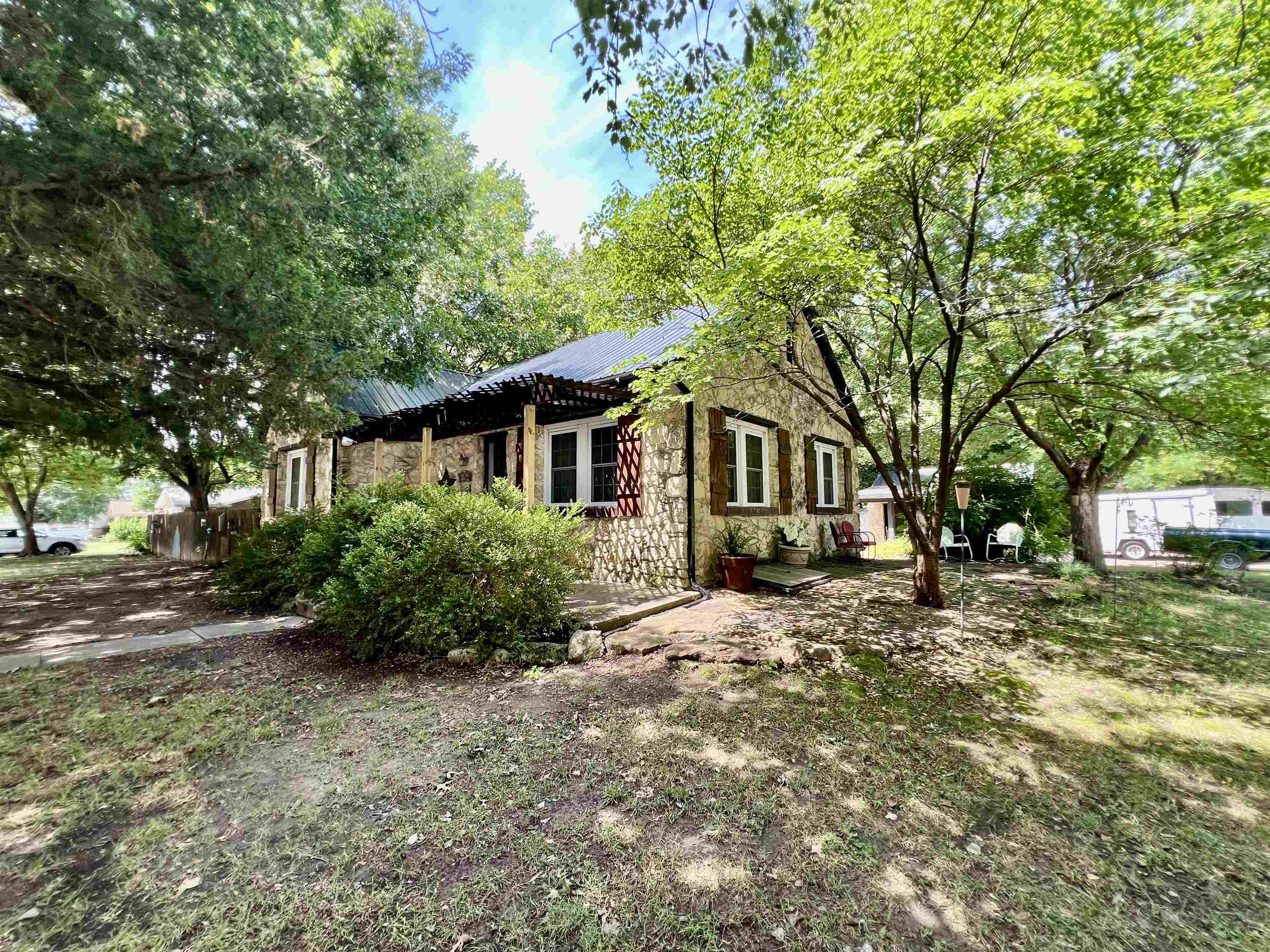 1825 N 9th