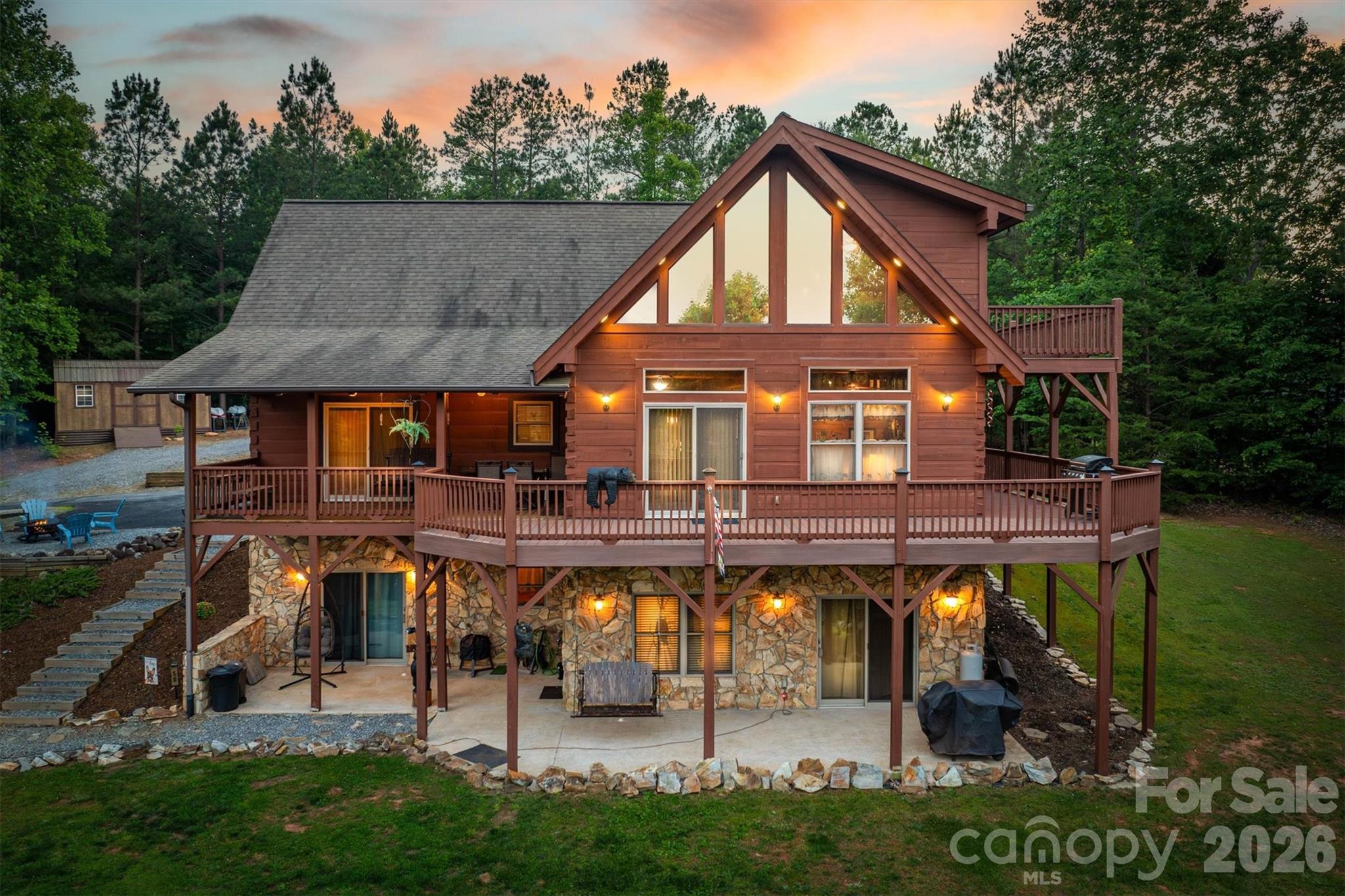 16 Saratoga Drive