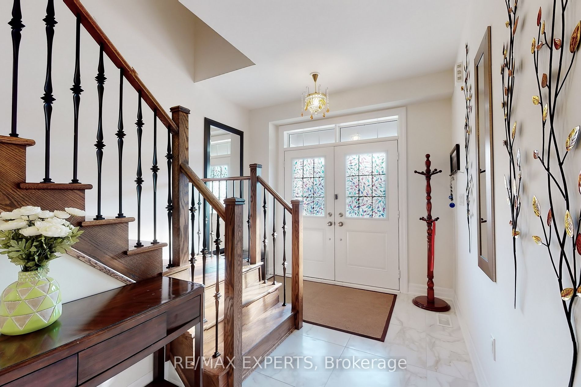 1452 Farrow Cres