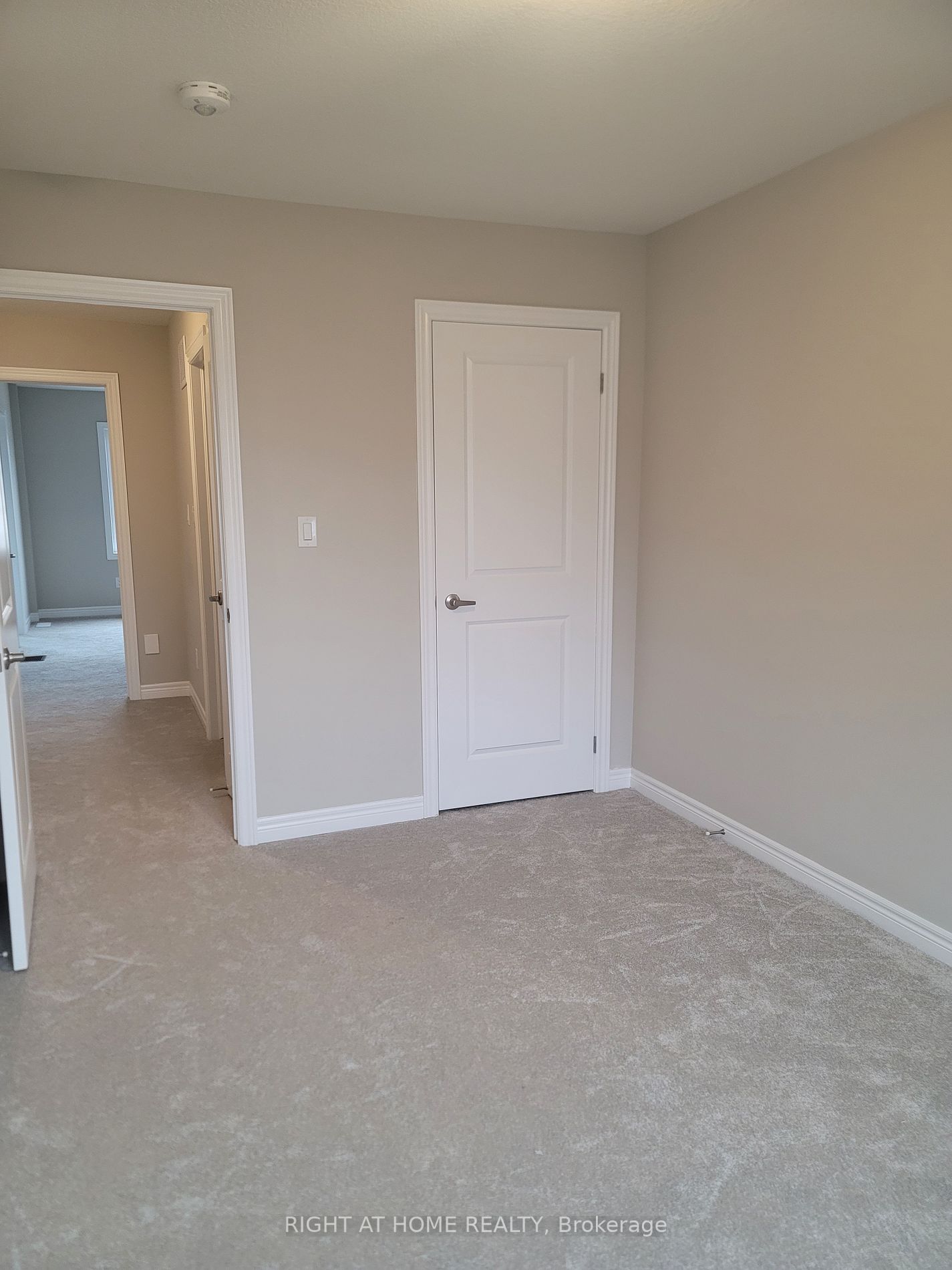 37 Mia Dr