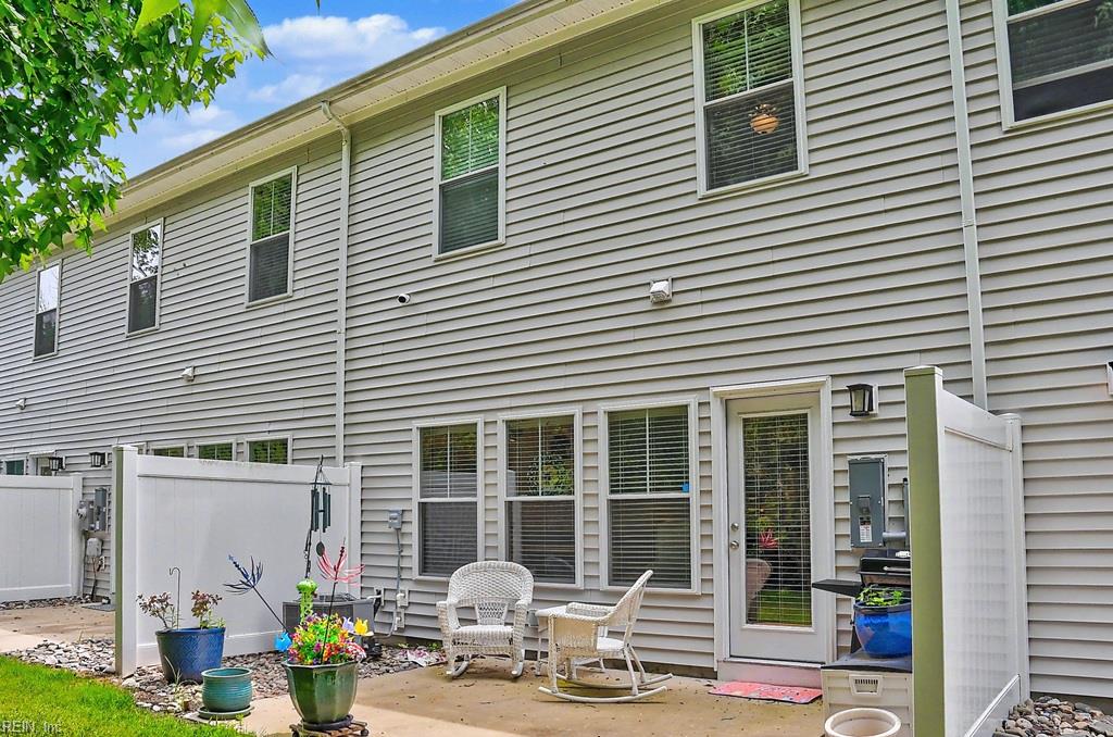 1002 Opal Street 103