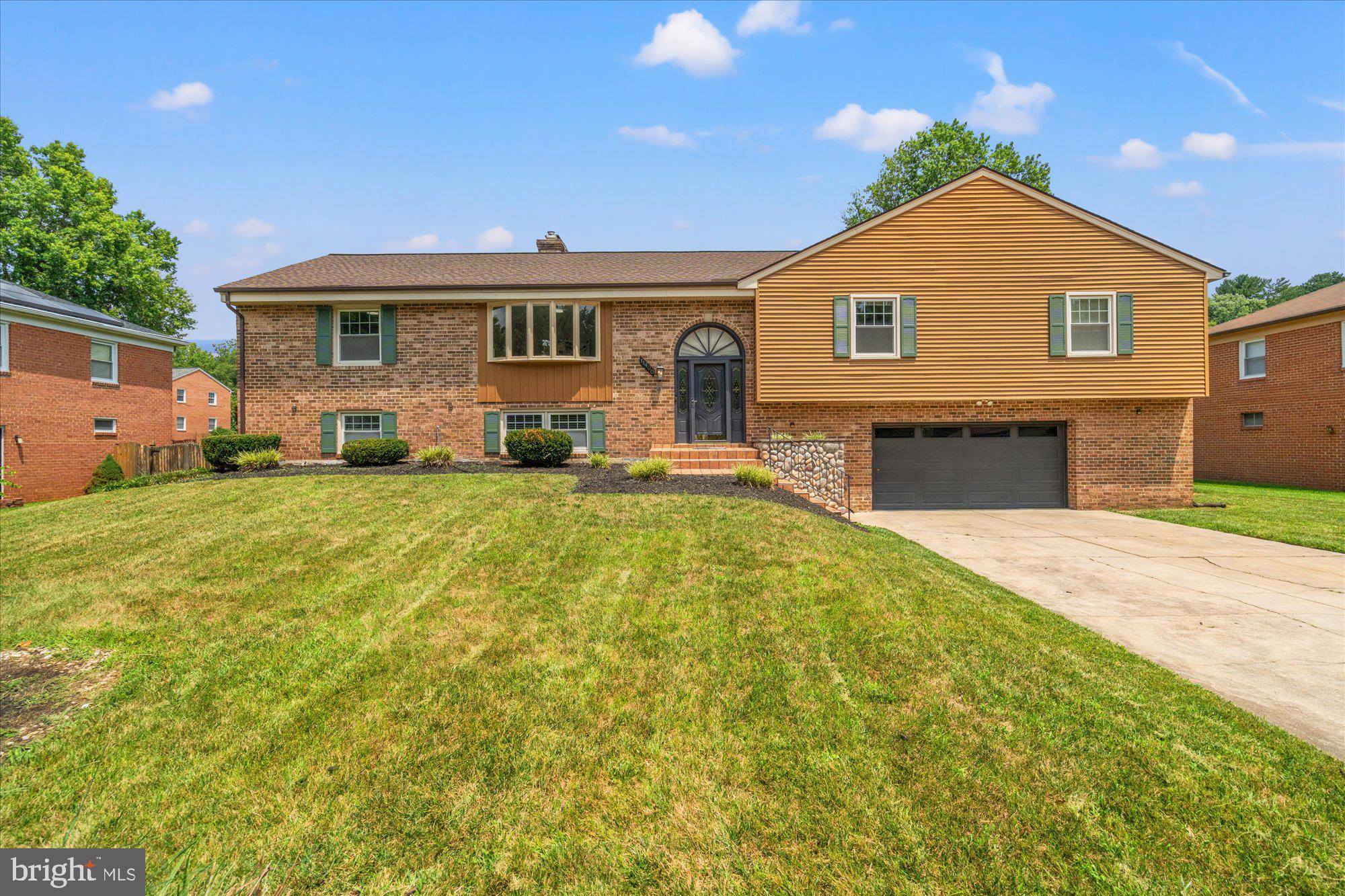 11400 Dundee Drive