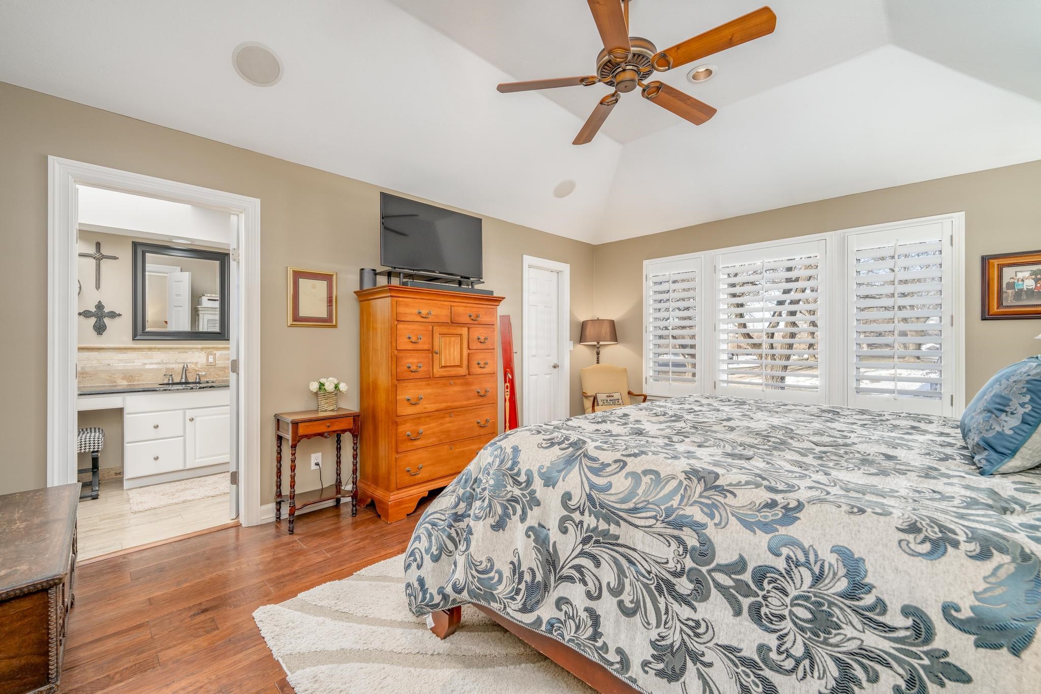 9402 E Woodspring St