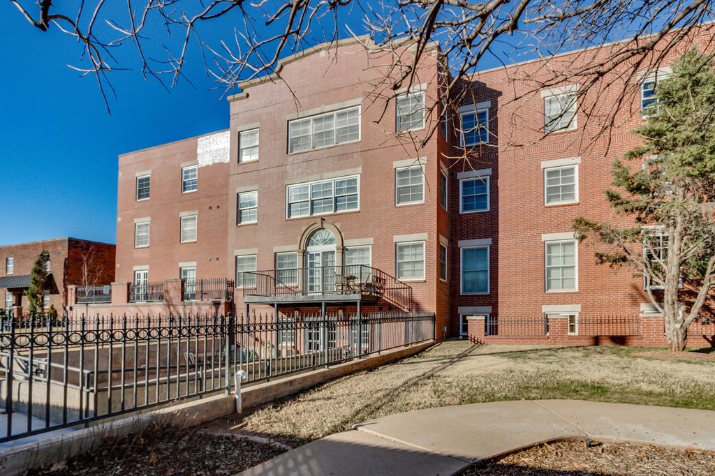 Stylish 2-bedroom, 2-bath loft in the heart of Downtown/Midtown Oklahoma City. This modern residence features an open-concept floor plan with soaring ceilings and contemporary finishes throughout. The kitchen showcases sleek cabinetry, modern appliances, and generous workspace—perfect for everyday living and entertaining. Both bedrooms include private en-suite bathrooms, offering flexibility for roommates, guests, or a home office. Enjoy secure building access, low-maintenance living, and an unbeatable location with over a dozen local restaurants within a two-block walk. The OKC Streetcar stops just outside the gate, providing easy access to Midtown, Bricktown, downtown employers, entertainment, and more.