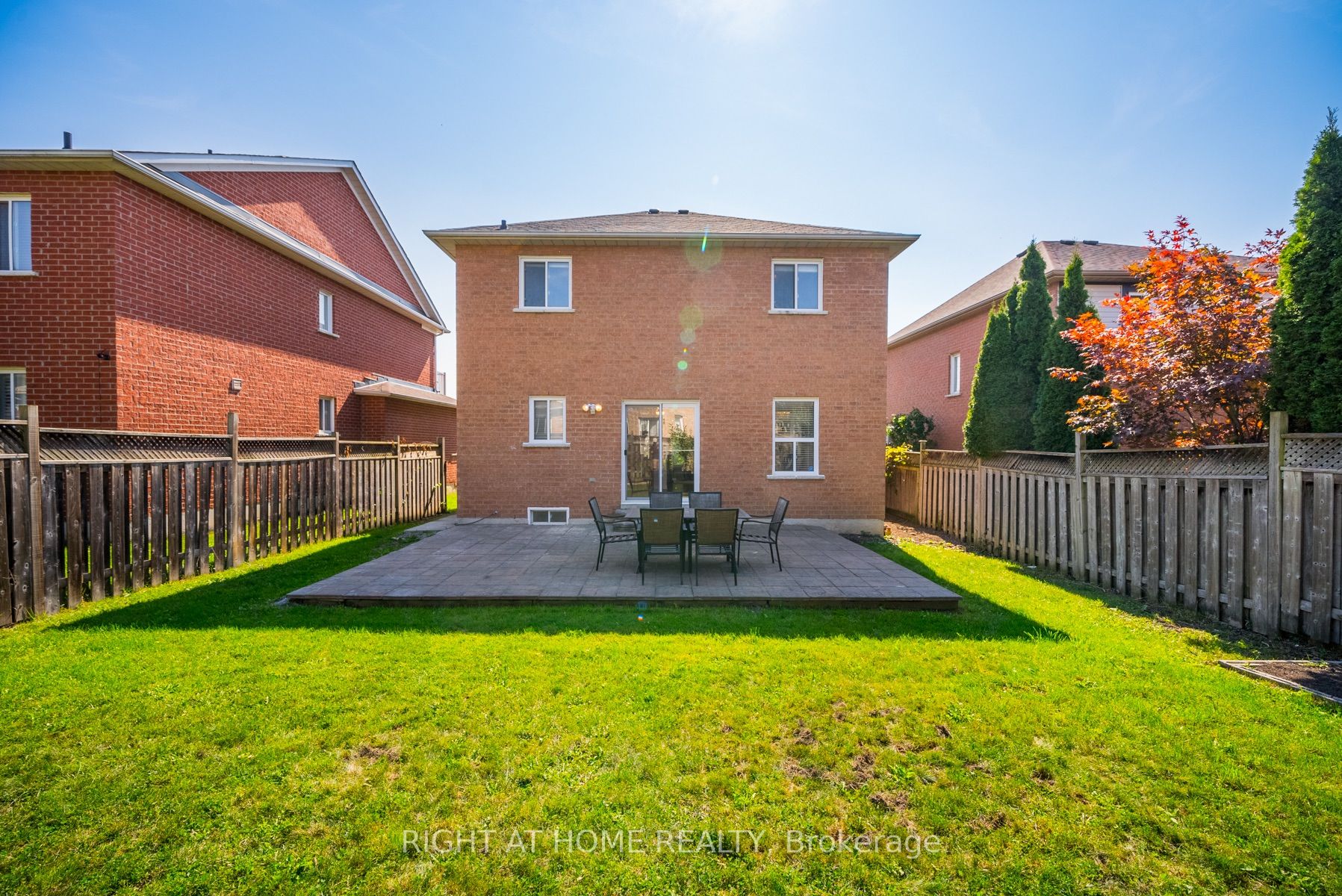 49 Ball Cres