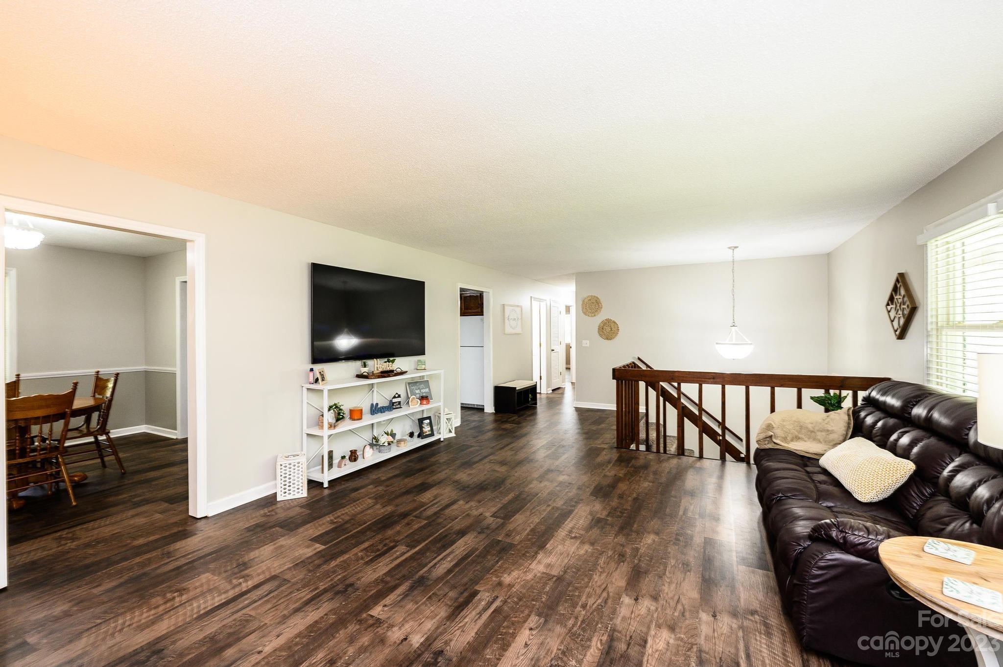 117 Windy Oaks Court