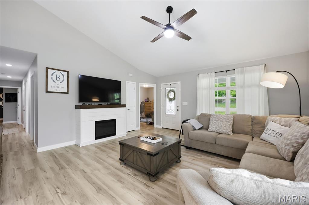 4727 Tillman Trail