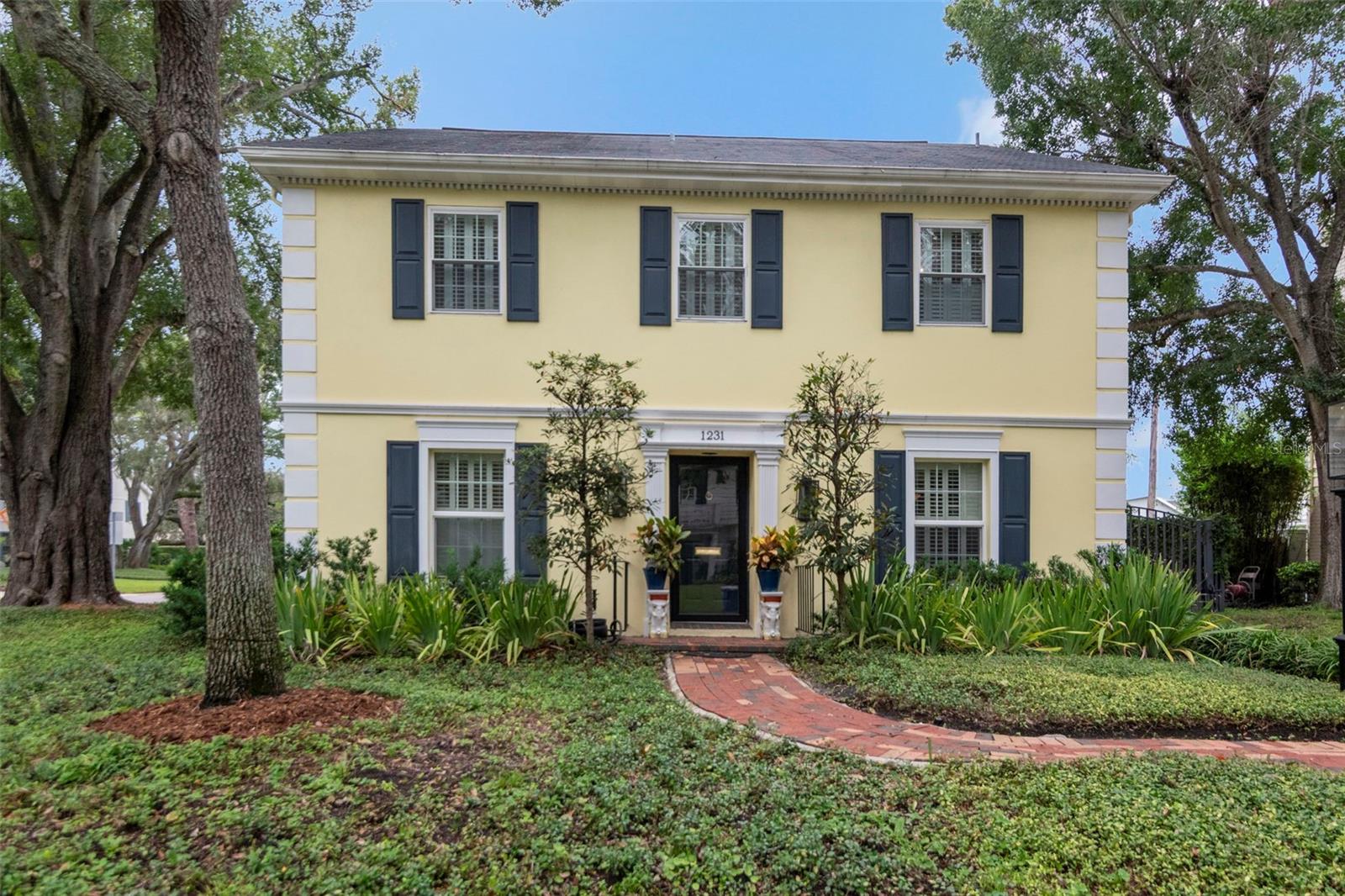 1231 S Roxmere Road, Tampa, FL