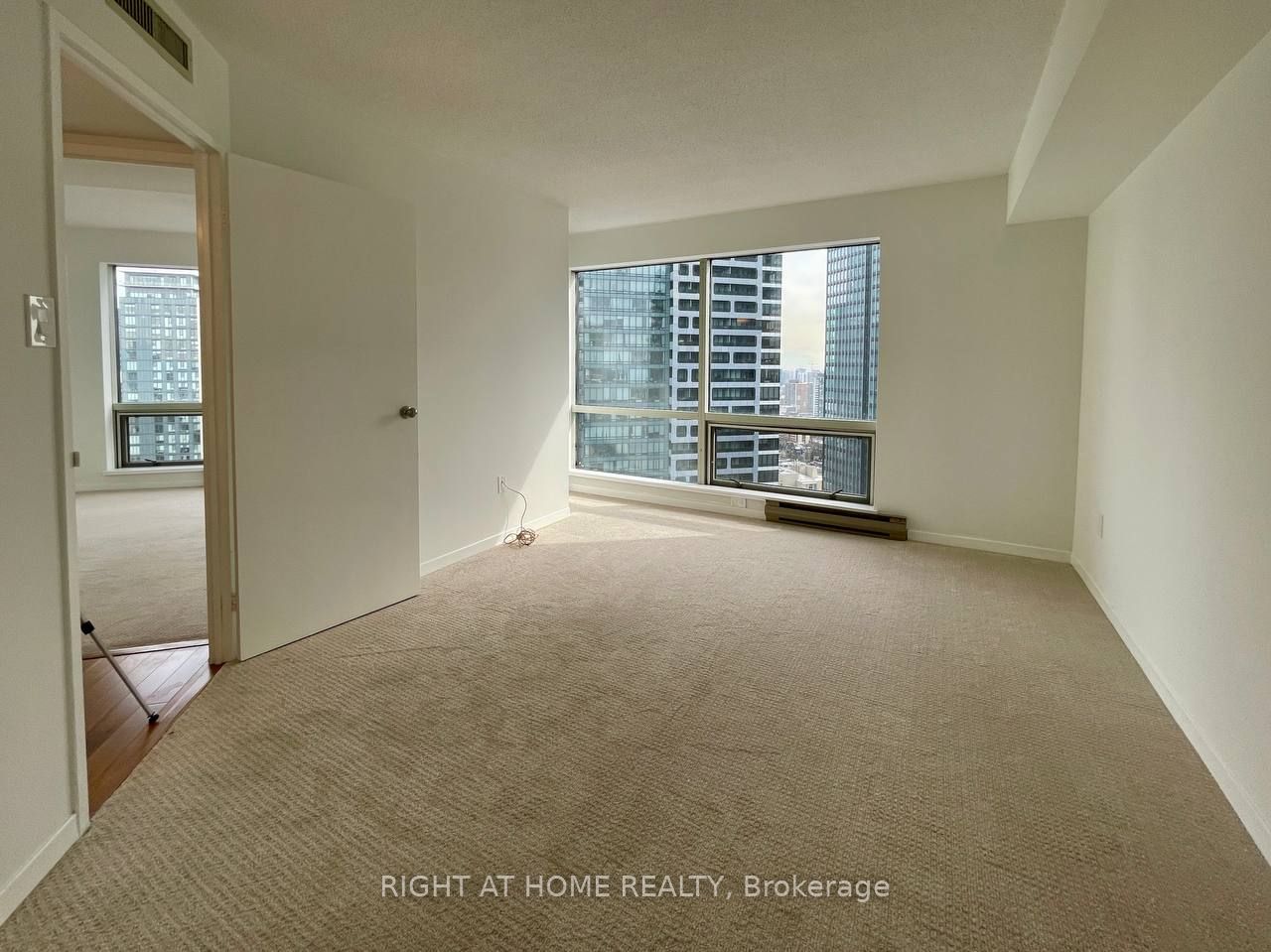 1001 Bay St 3104