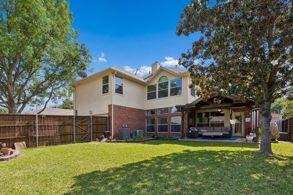 1105 Easton Lane