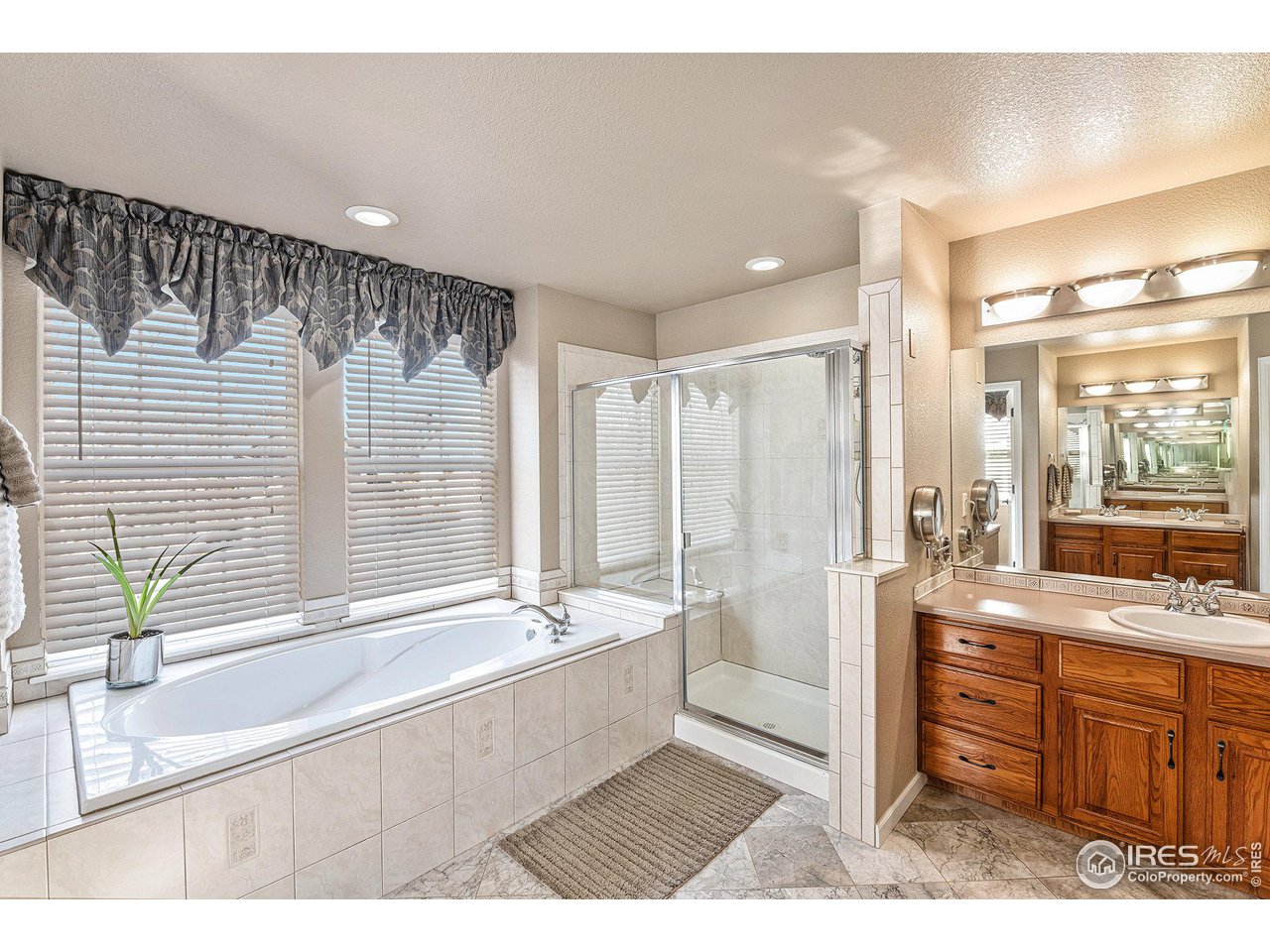 5852 Huntington Hills Dr