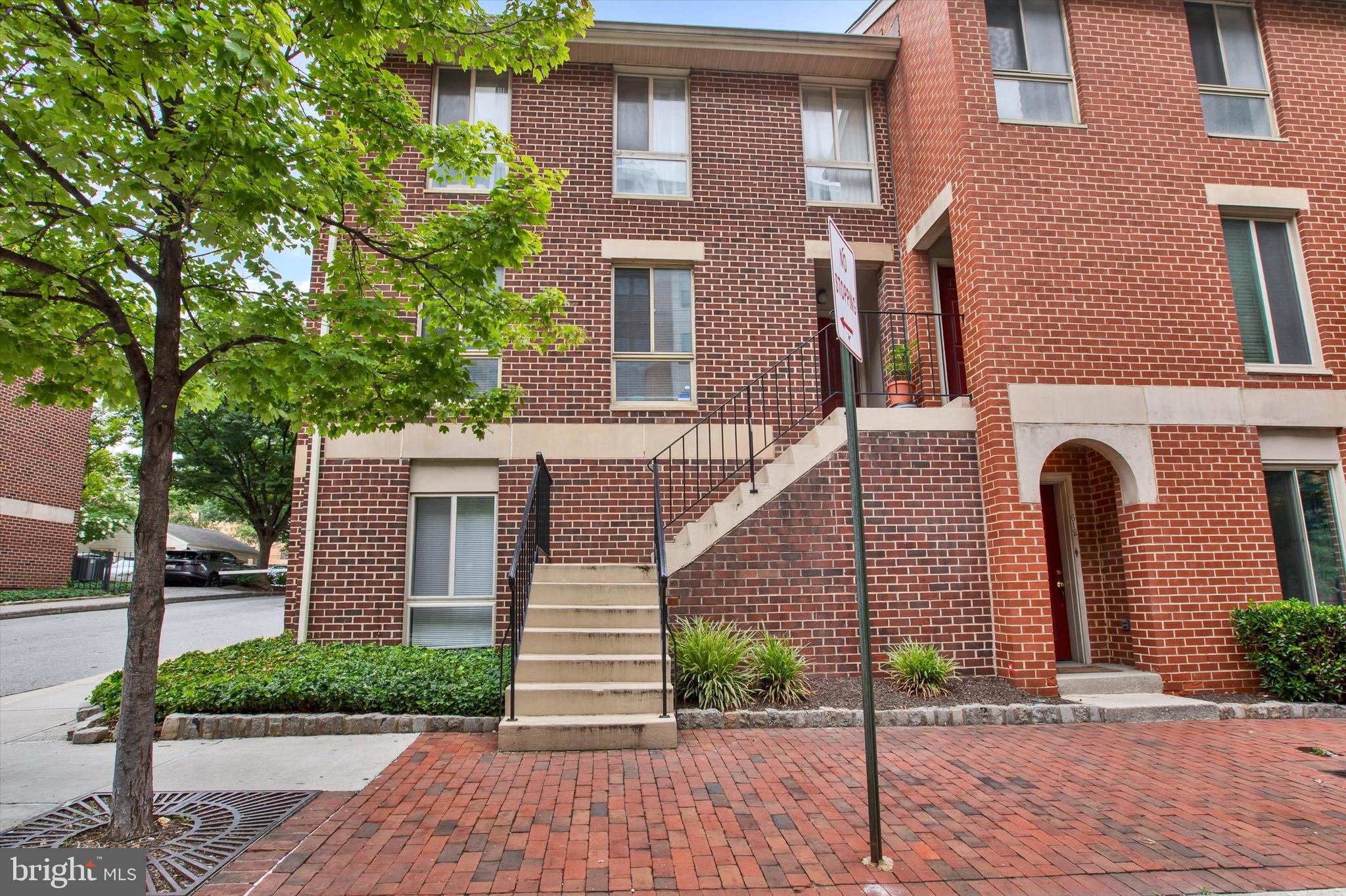 Location, location, location! Easy and convenient living can become your reality. One level condo features Two (2) bedrooms, two (2) baths, beautiful hardwoods, brand new carpet, stainless steel stove, updated stainless steel Bosch dishwasher & updated front-loading washer & dryer set. One (1) rear parking space in parking lot conveys. Two (2) area #8 parking passes available through Baltimore City. Short walk to many of Baltimore's major attractions! M&T Bank Stadium, Oriole Park at Camden Yards, The National Aquarium, Maryland Science Center, The Baltimore Convention Center, Inner Harbor, MTA Light Rail Station, and much more! Easy access to major highways & routes; I-95, 295, 395, 895, 83, Key Highway, Light Street, Pratt Street, Route 40, etc.
