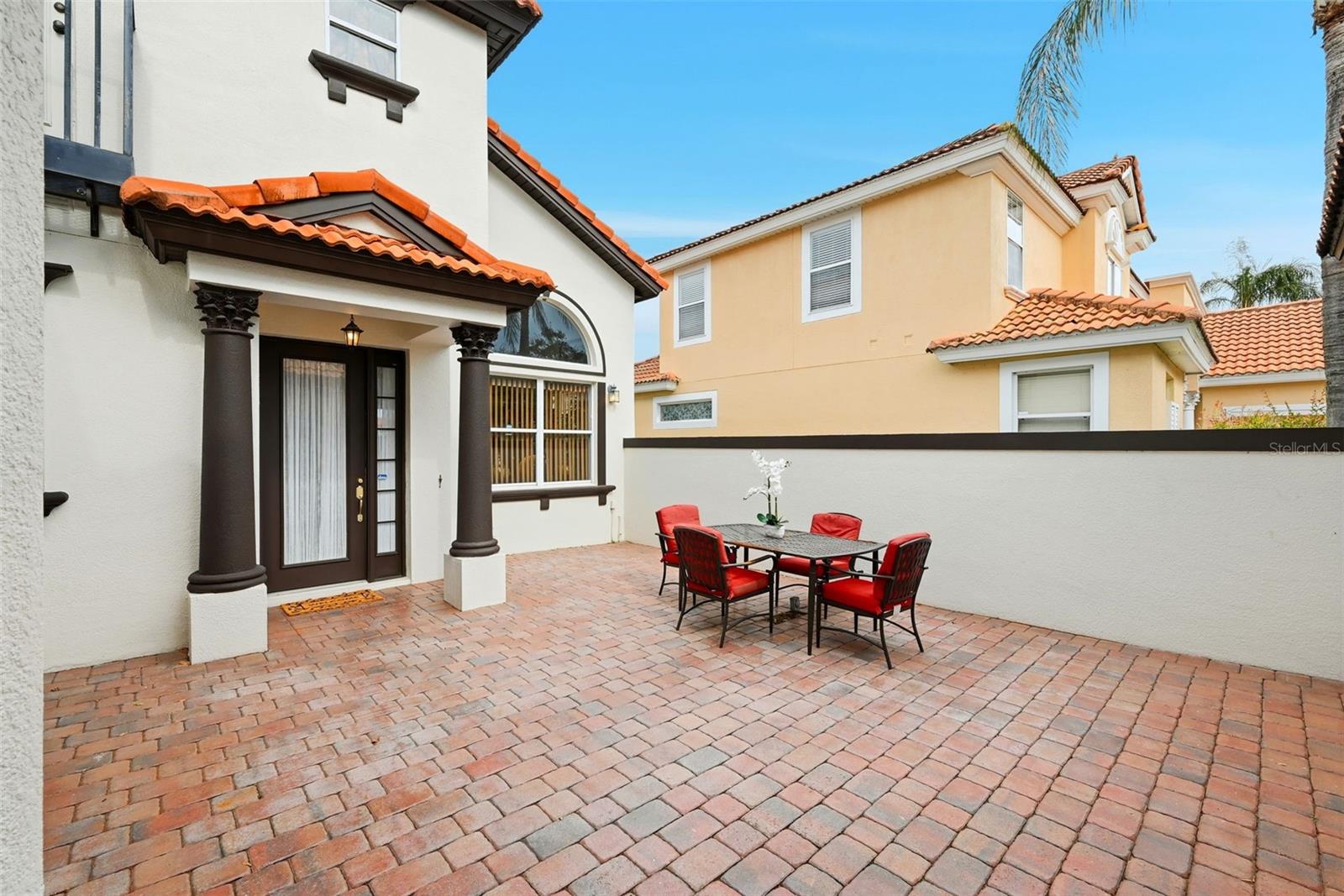 910 Lascala Drive