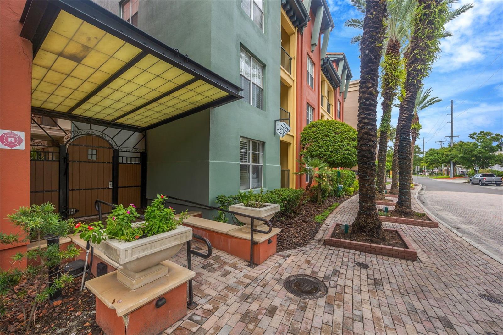 2320 W Azeele Street 317