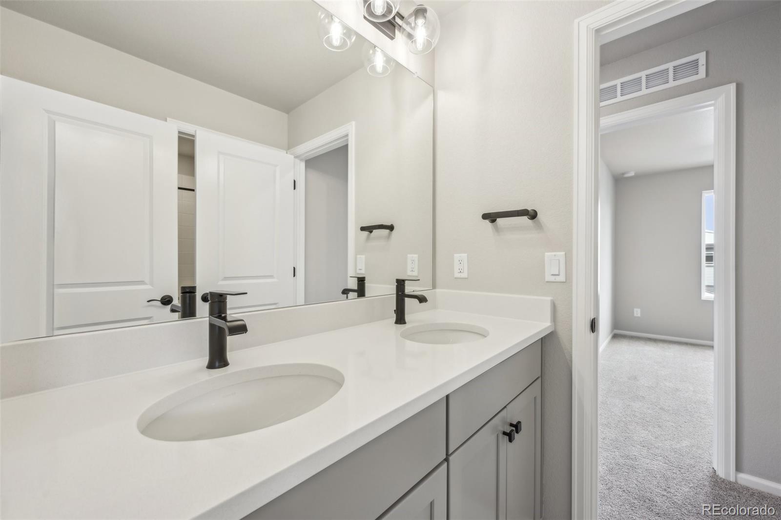 8779 Whiteclover Street