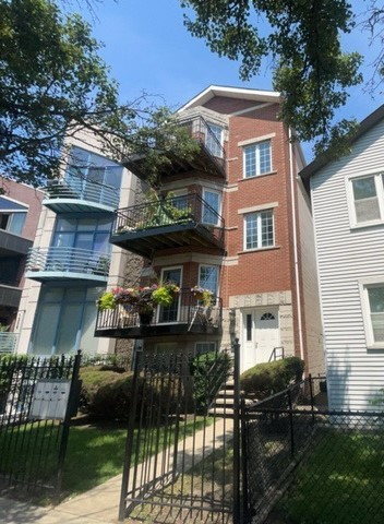 Welcome Home to 1352 W. Hubbard Street, Unit 4! This top-floor unit features 2 Bedrooms/2 Bathrooms, in-unit laundry, and a private, rear entrance! This property is eligible under the Freddie Mac First Look Initiative though 9/25/25. Seller will not complete any repairs to the subject property, either lender or buyer requested. The property is sold in AS IS condition Taxes prorated at 100 precent. EM MUST BE CERTIFIED FUNDS. Info not guaranteed. Seller does not provide survey. Equal Housing Opportunity. AS-IS