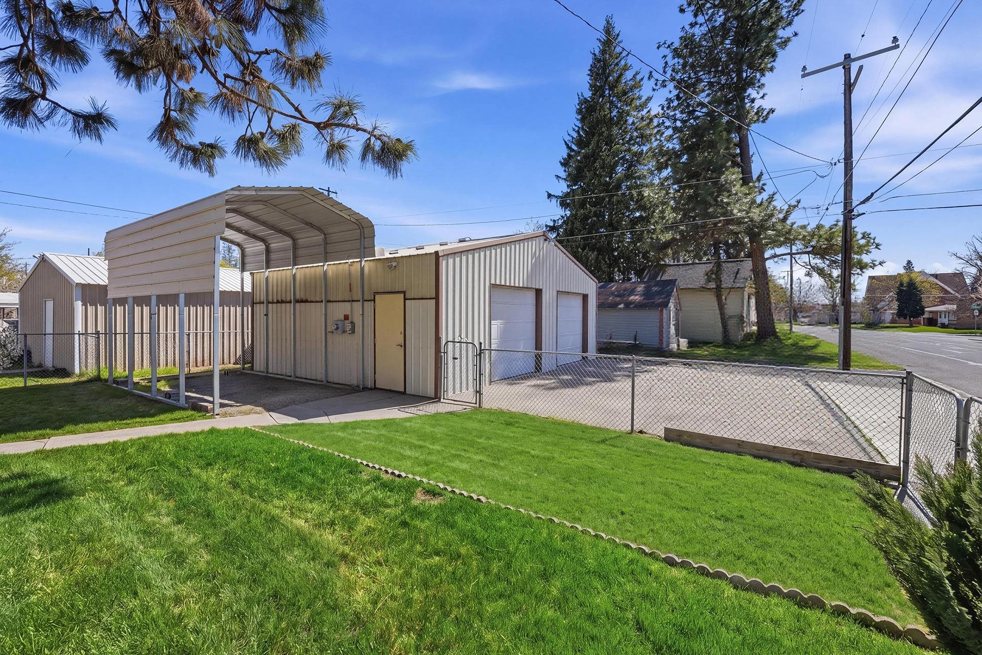 3433 W Wellesley Ave Ave