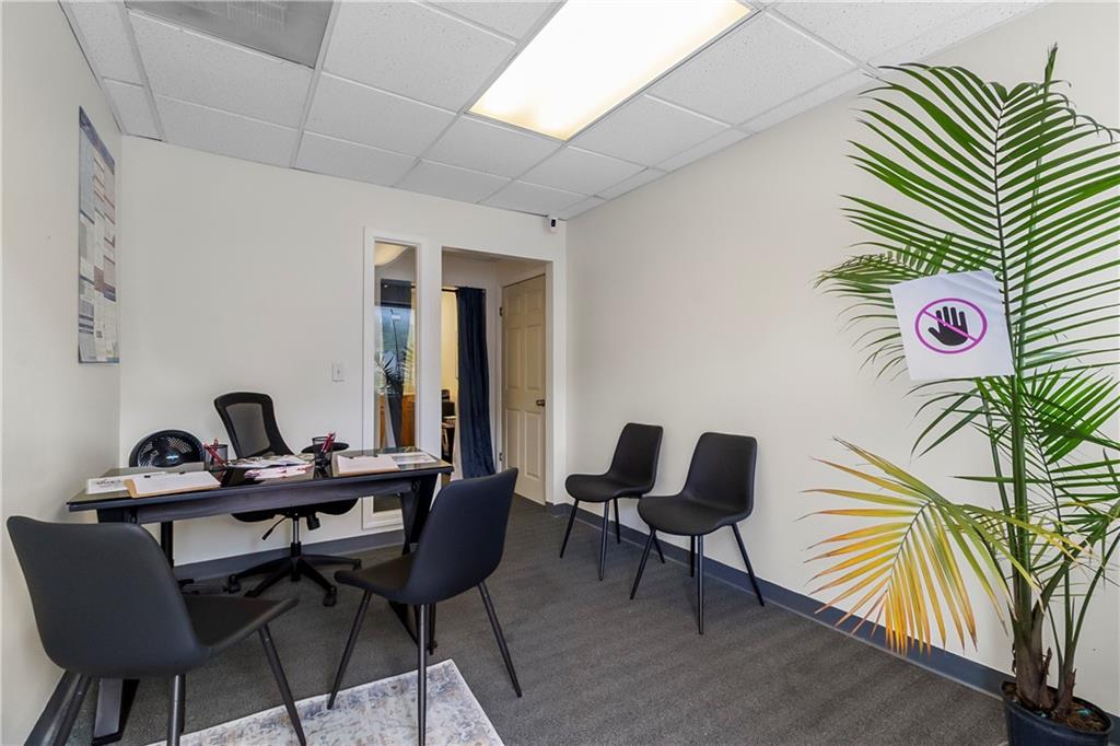 1119-1125 Merriam Lane