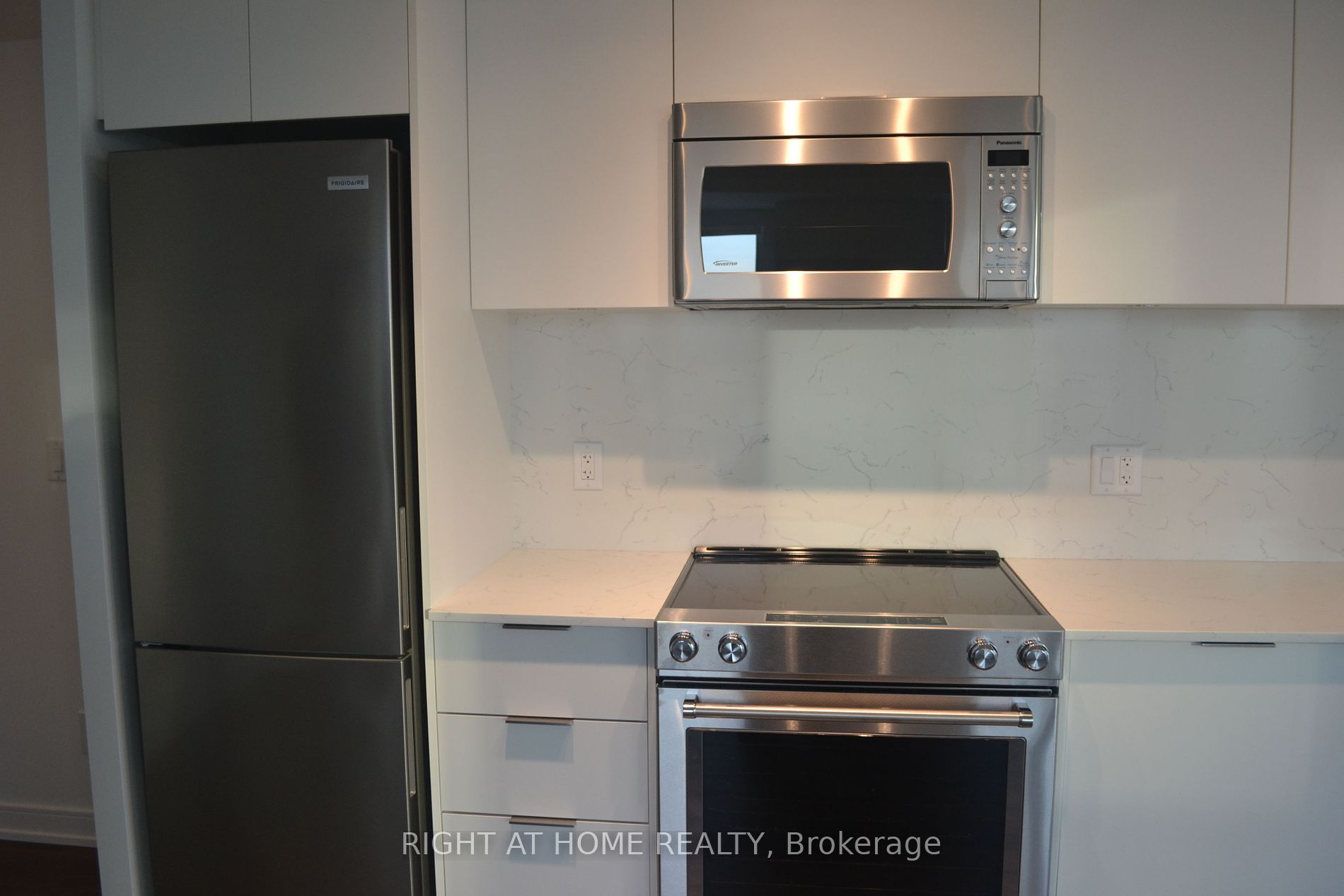 30 Samuel Wood Way 1208