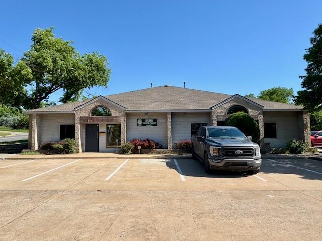 2,500sf of office space formerly used as a PT clinic.  Office has a lobby, receptionist office, 4 clinic rooms, large open area for either cubicles or office equipment, nurse's station, private office, breakroom/laundry room and 2 bathrooms.