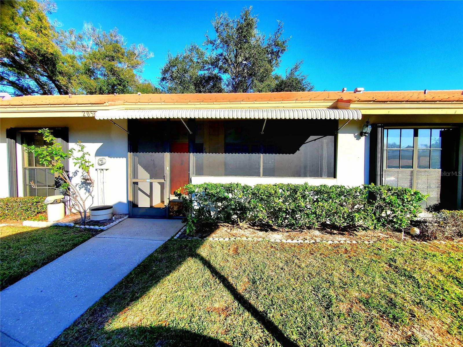 2053 Villa Terrace