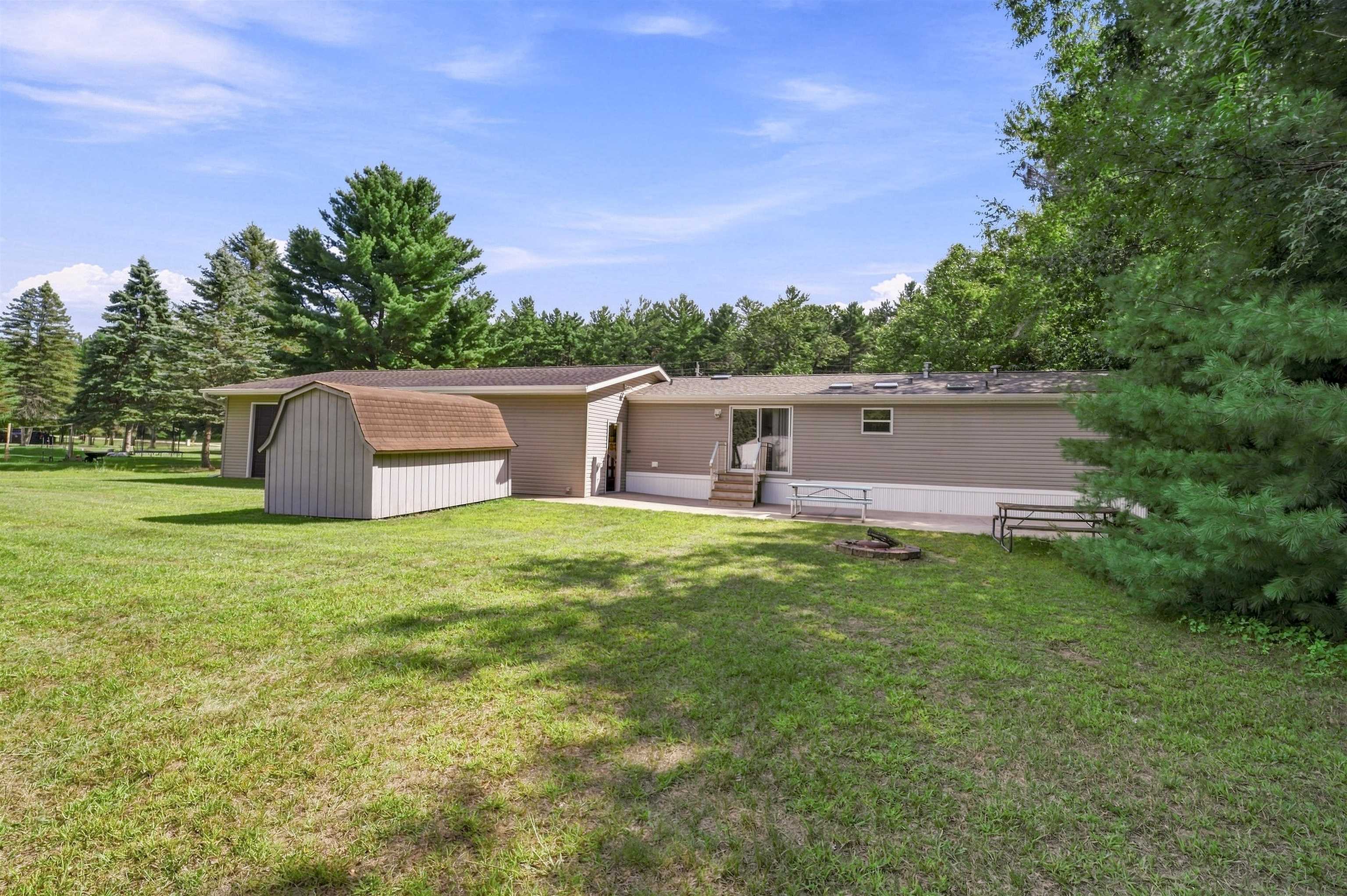 W5476 Lake Drive