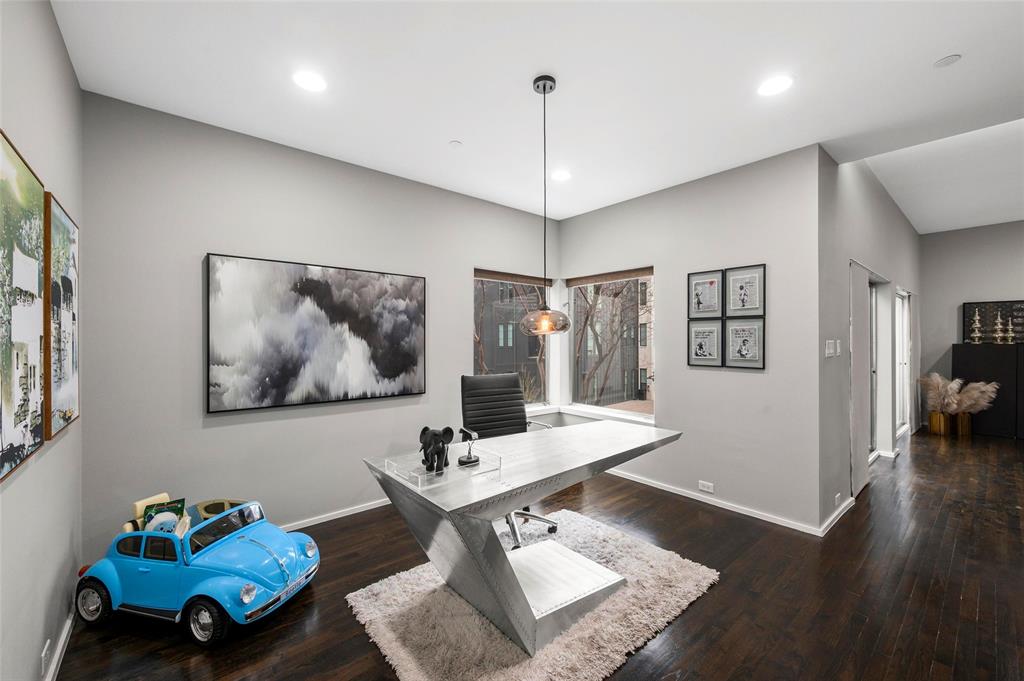 5205 Capitol Avenue 9