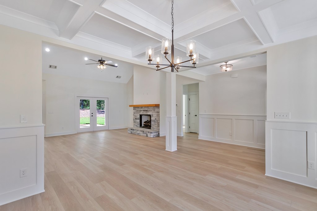 304 Abercrombie Point