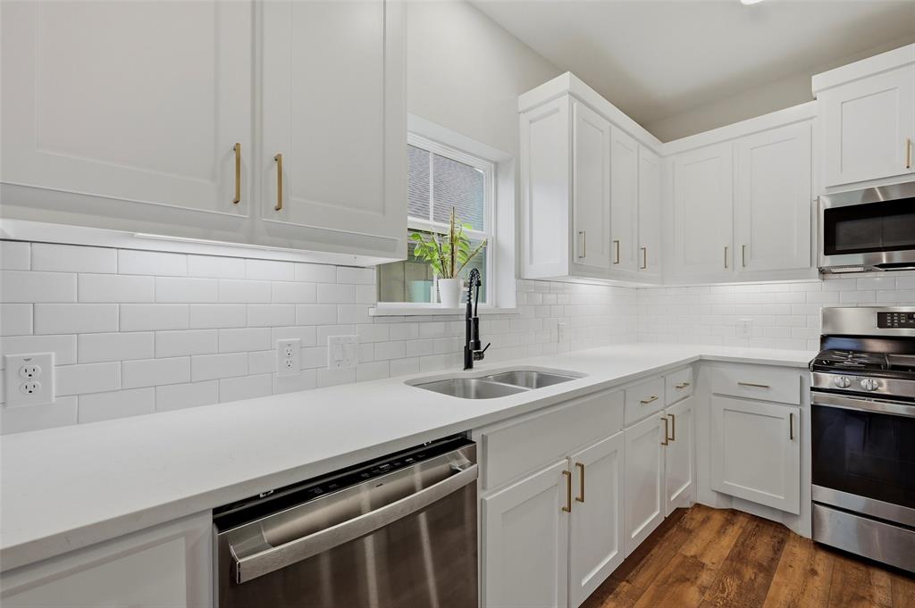 4919 Dry Creek