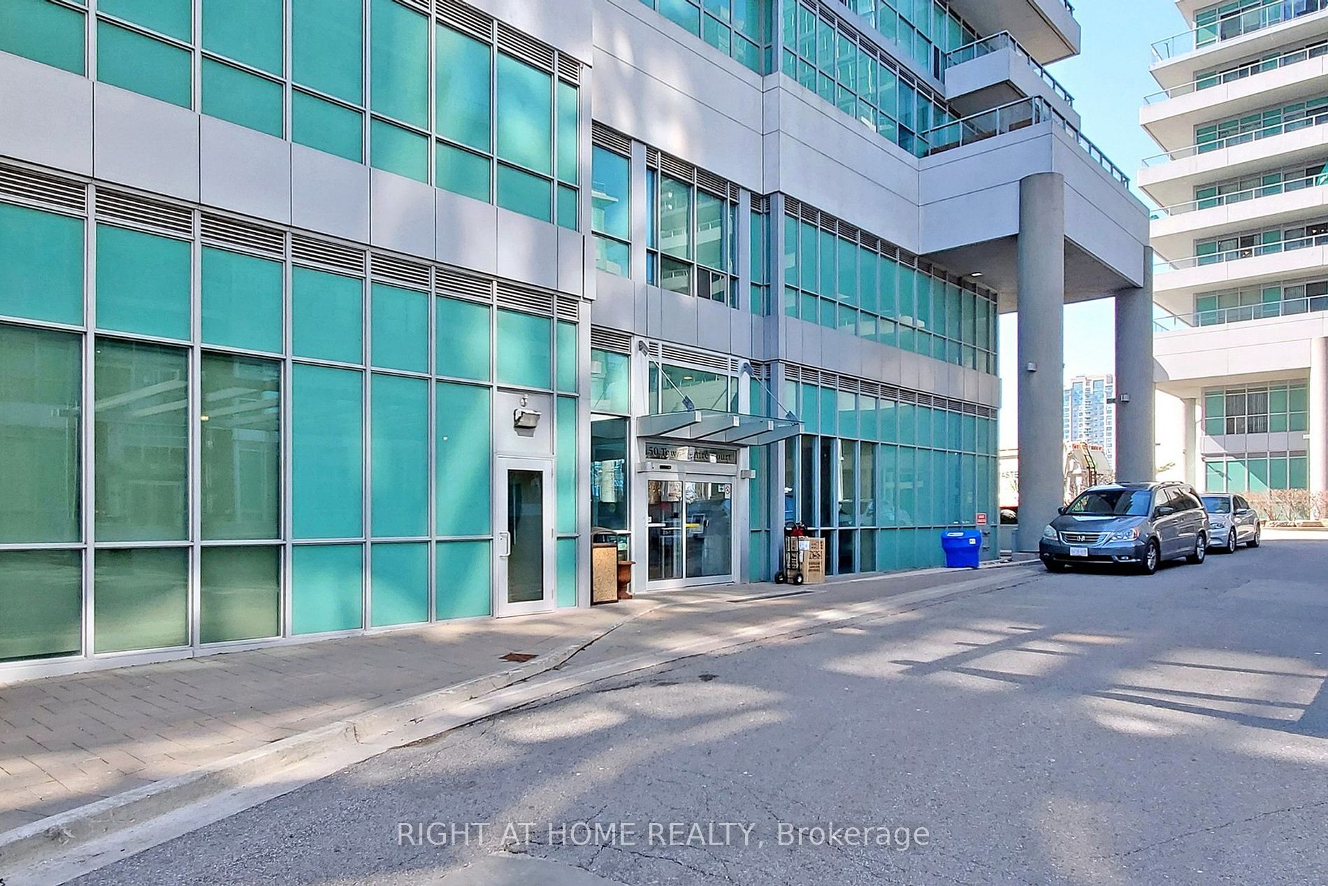 50 Town Centre Crt 1911