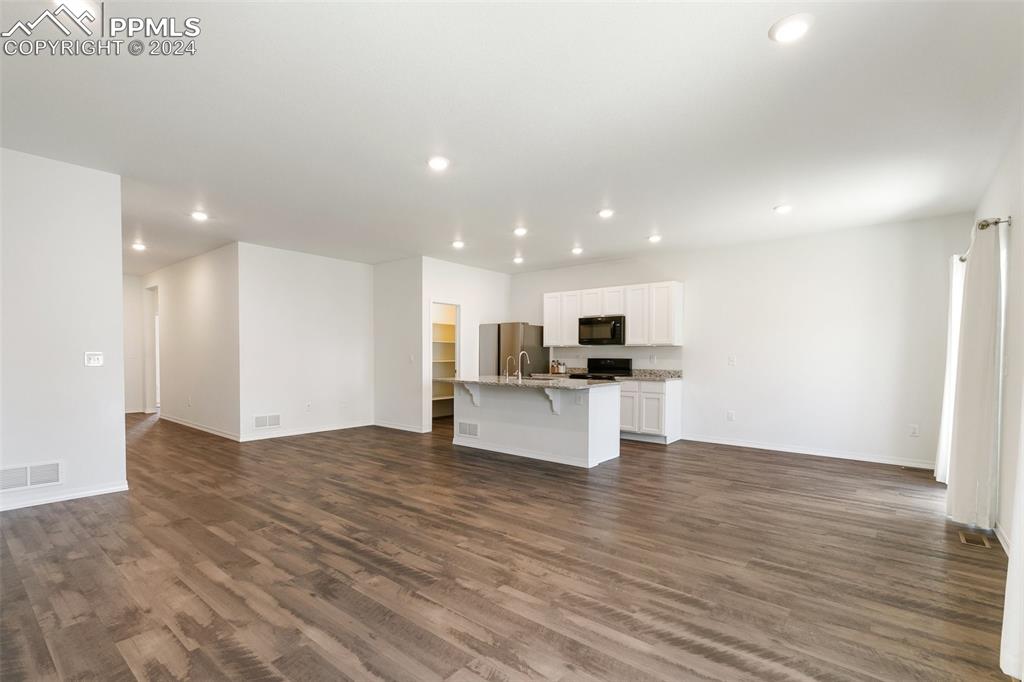 6062 Yamhill Drive