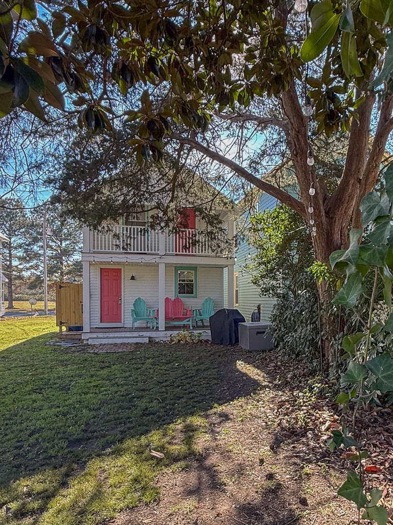 521 Mason Ave 578