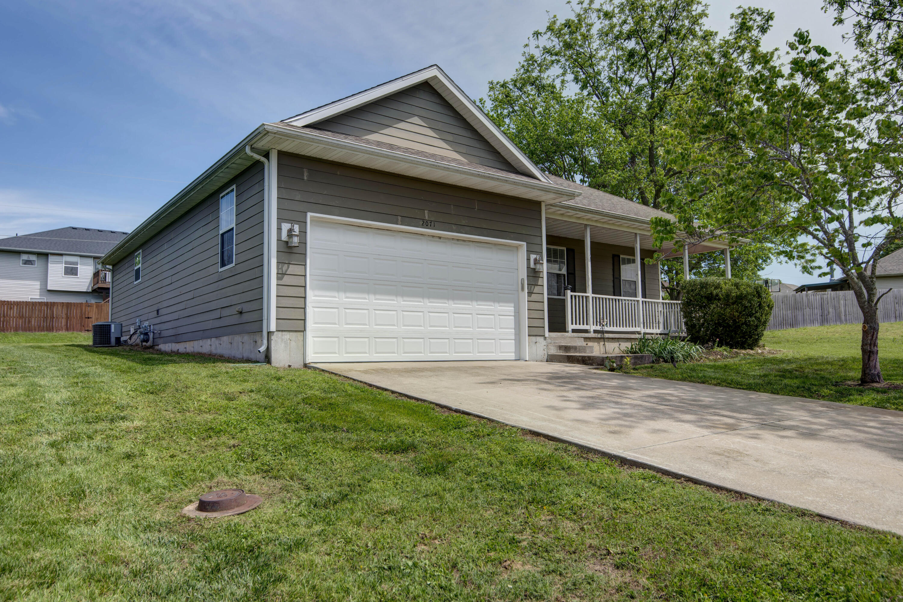 2071 E Foxridge Trail