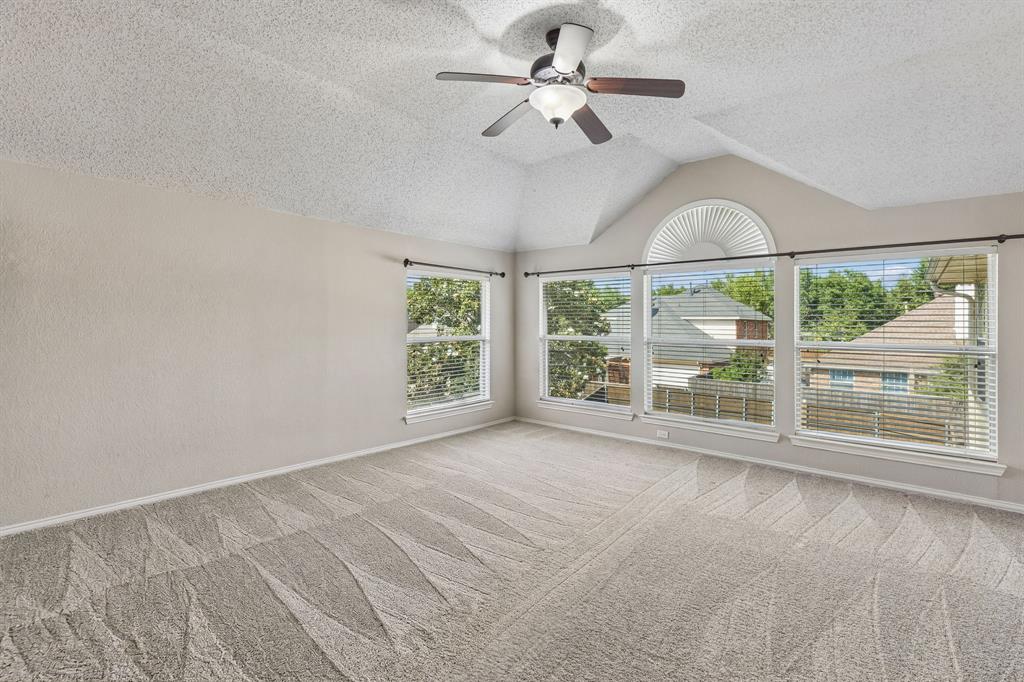 1105 Easton Lane