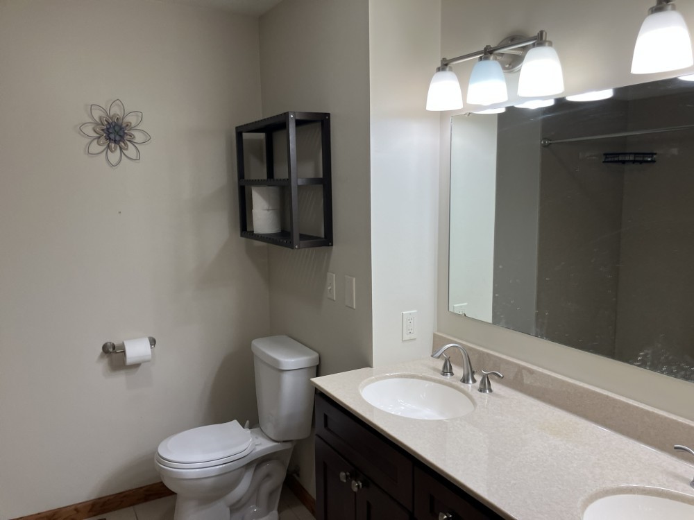 2814 W Oakbrook Court