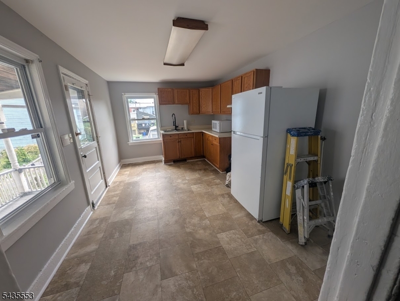 10 Randall St
