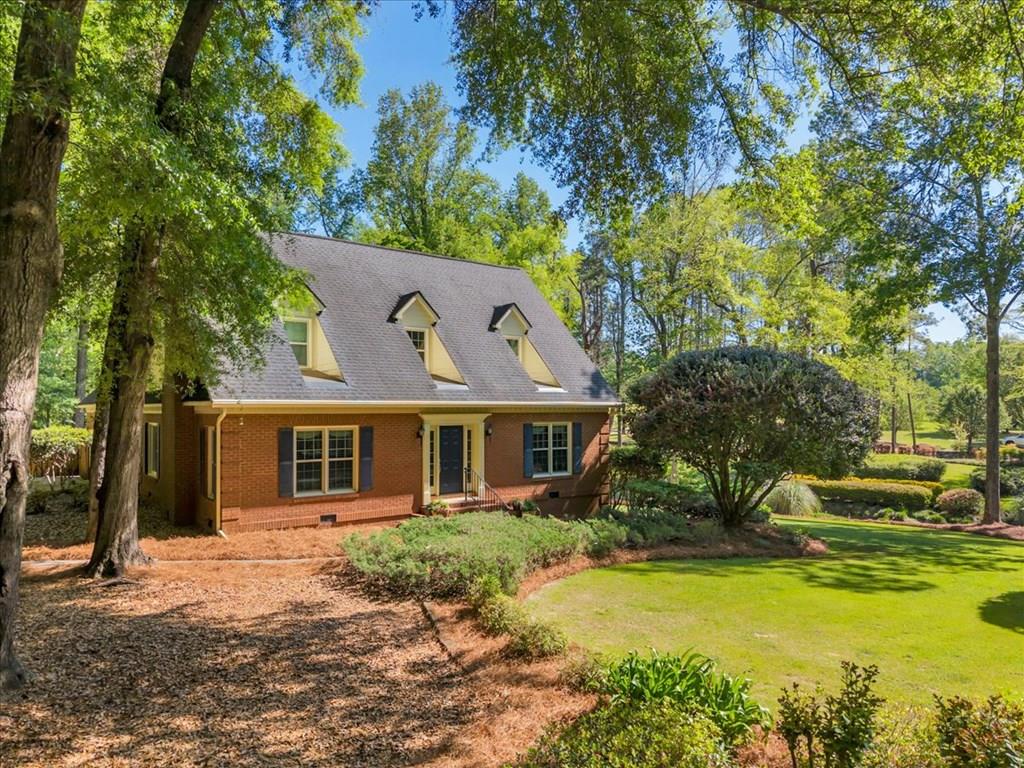 110 Kenneth Drive