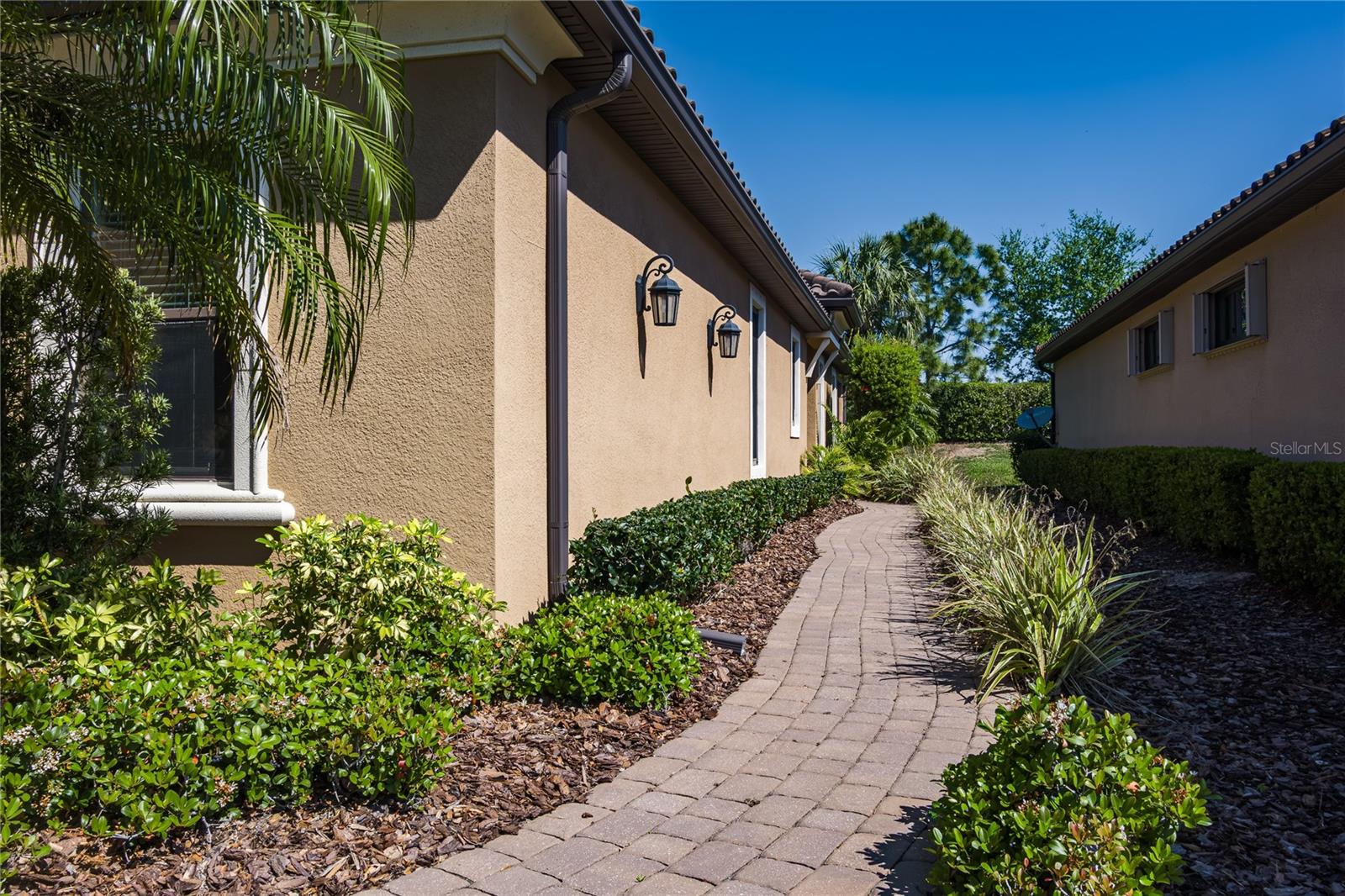 10413 Highland Park Place