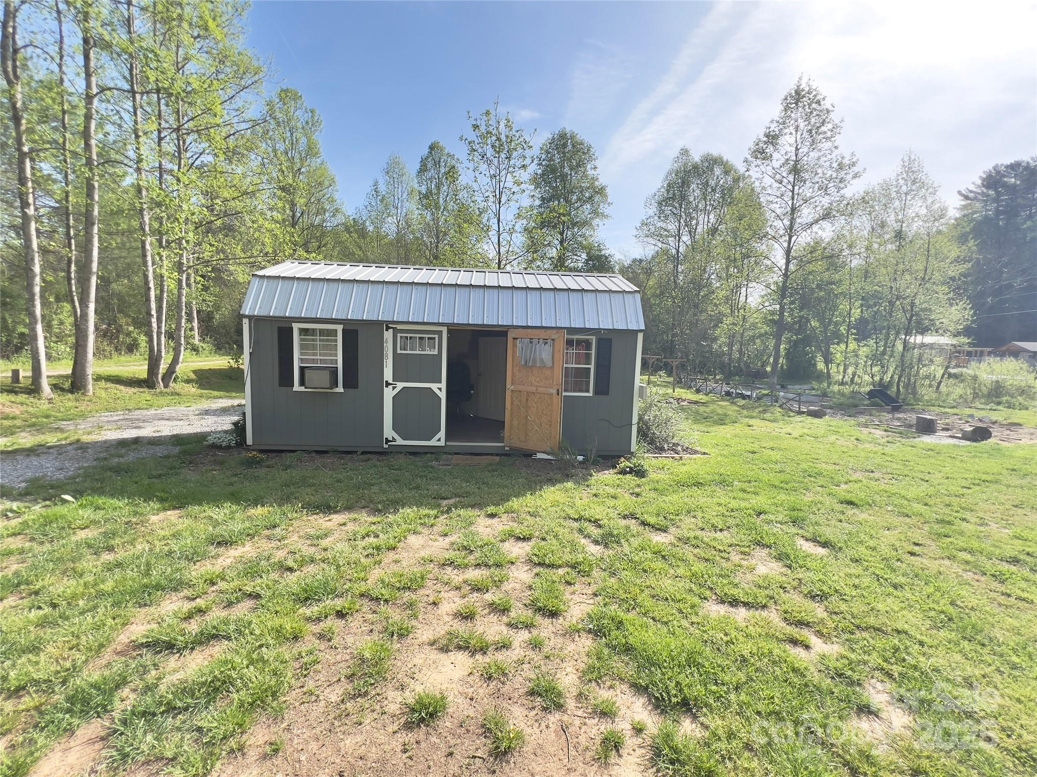 4081 Pigtail Road