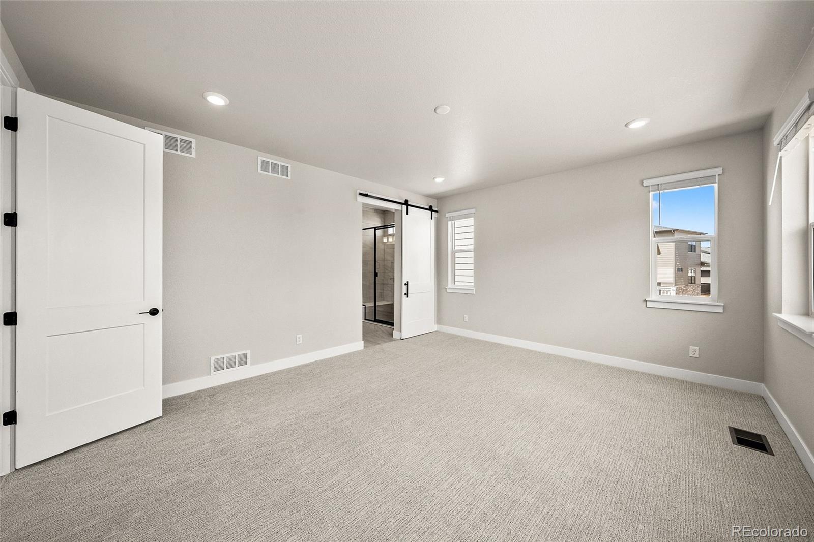 8632 Whiteclover Street