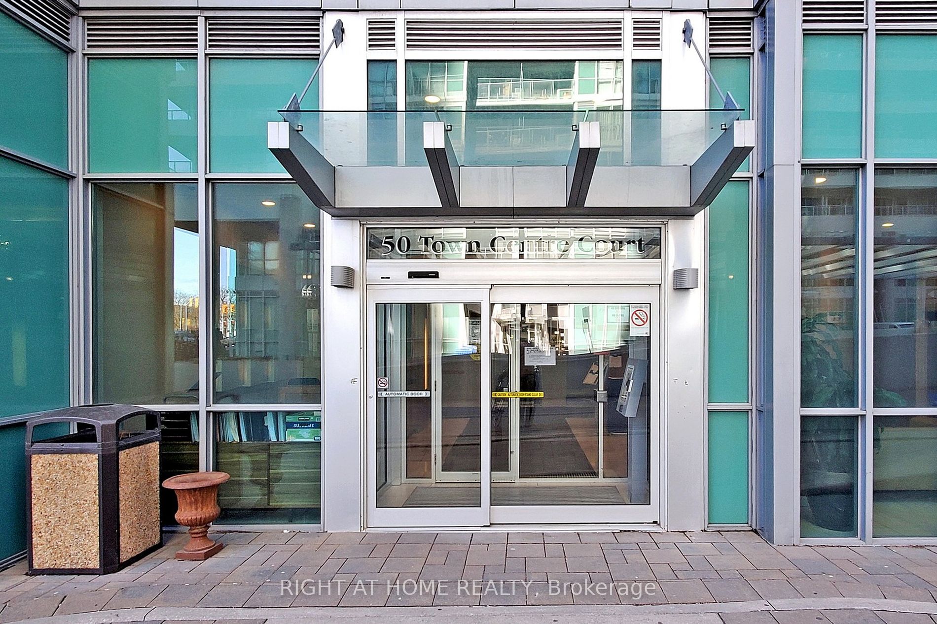 50 Town Centre Crt 1911